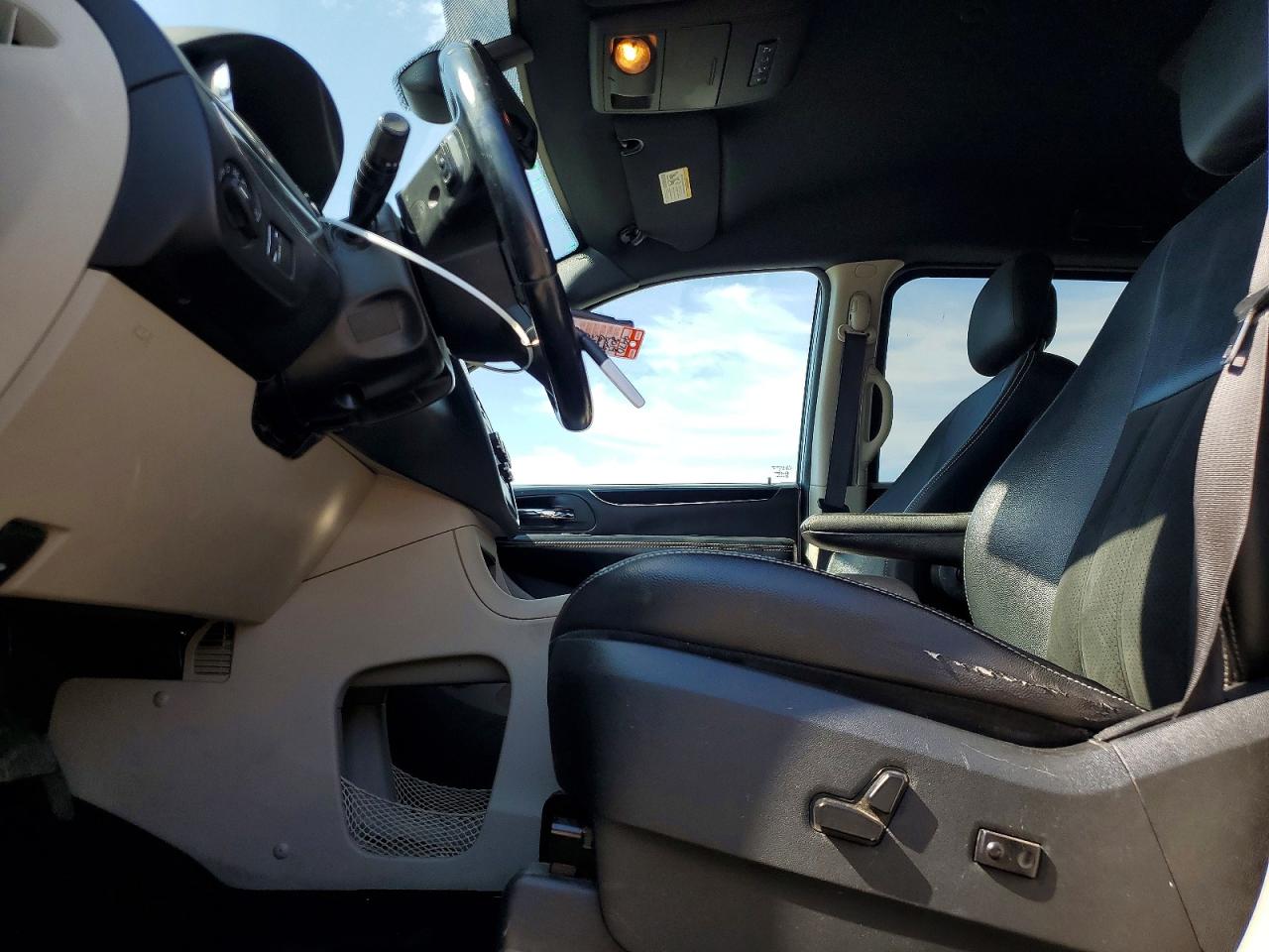 2019 Dodge Grand Caravan Sxt Серый vin: 2C4RDGCG5KR580822