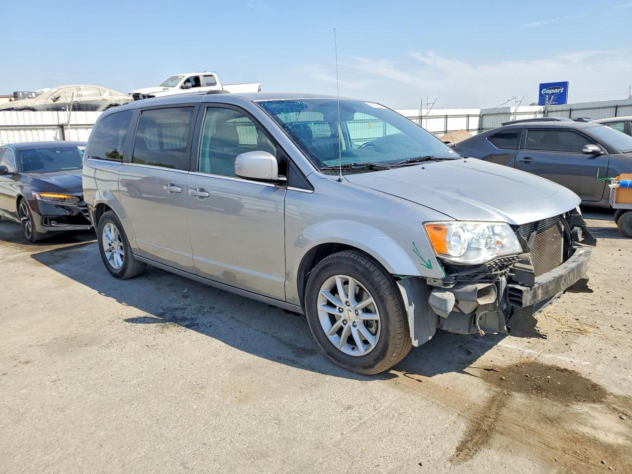 2019 Dodge Grand Caravan Sxt Серый vin: 2C4RDGCG5KR580822
