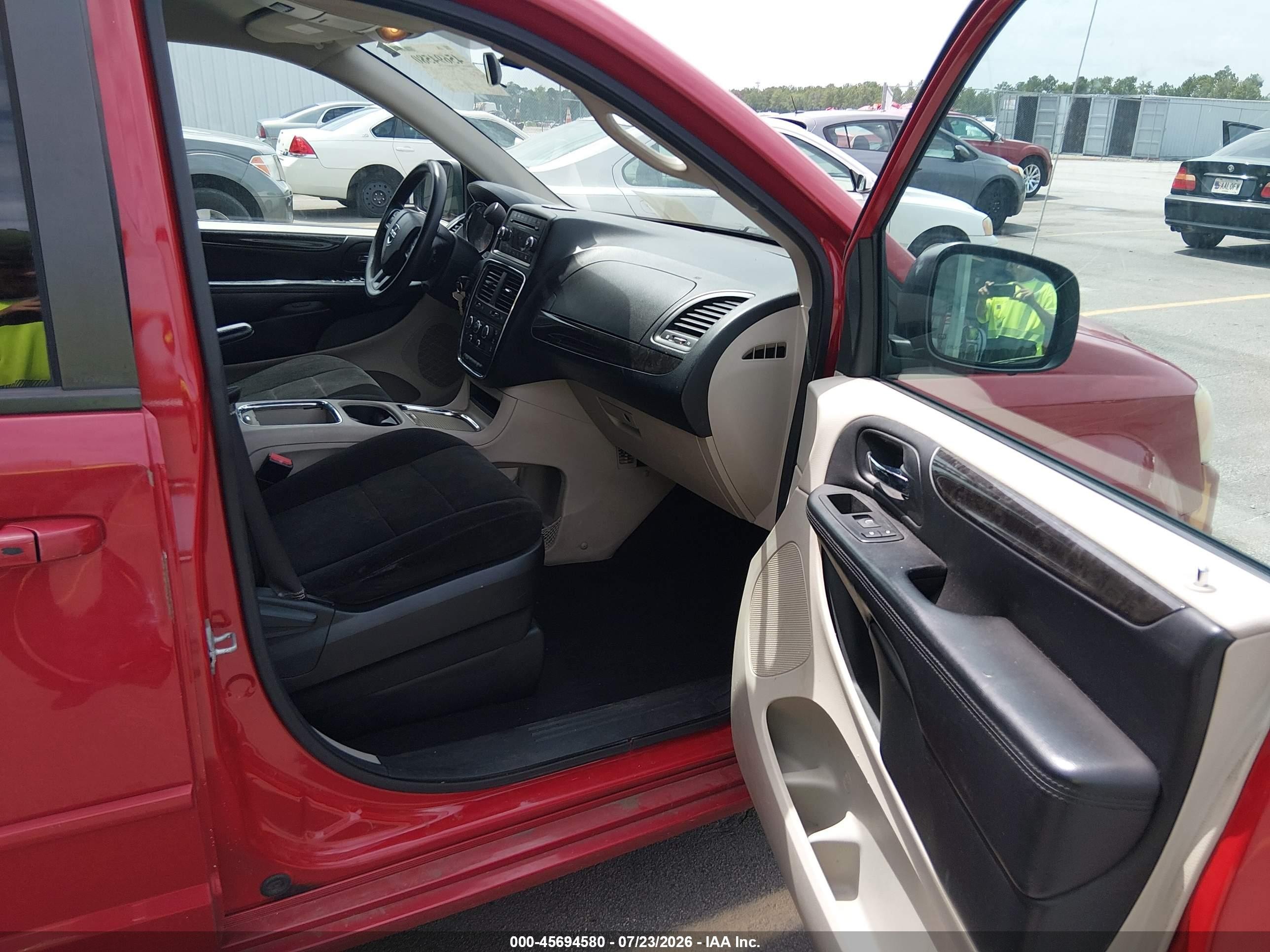 2012 Dodge Grand Caravan Sxt Red vin: 2C4RDGCG6CR202820