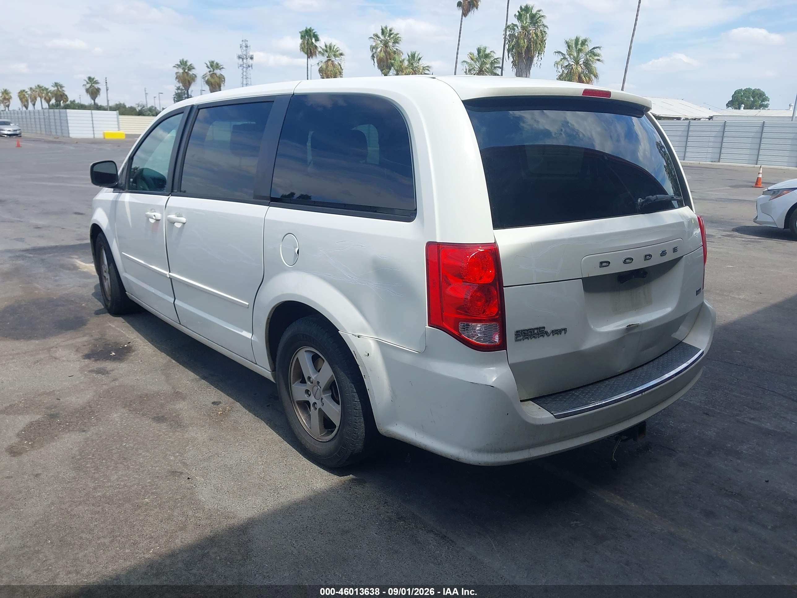 2013 Dodge Grand Caravan Sxt Белый vin: 2C4RDGCG6DR523953