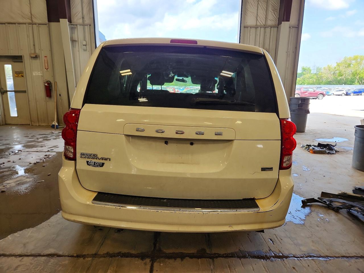 2013 Dodge Grand Caravan Sxt White vin: 2C4RDGCG6DR527453