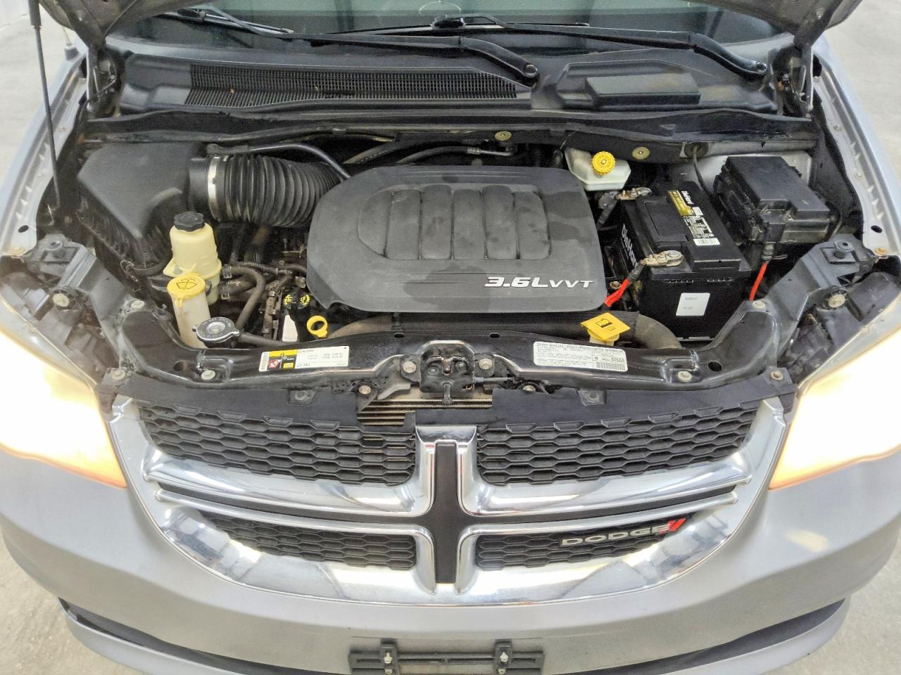 2013 Dodge Grand Caravan Sxt Silver vin: 2C4RDGCG6DR669172