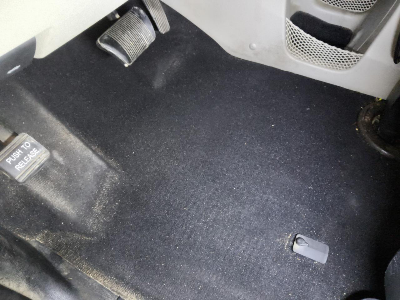 2013 Dodge Grand Caravan Sxt Silver vin: 2C4RDGCG6DR669172 Damage: Left Front Carpet, Stained, Permanent