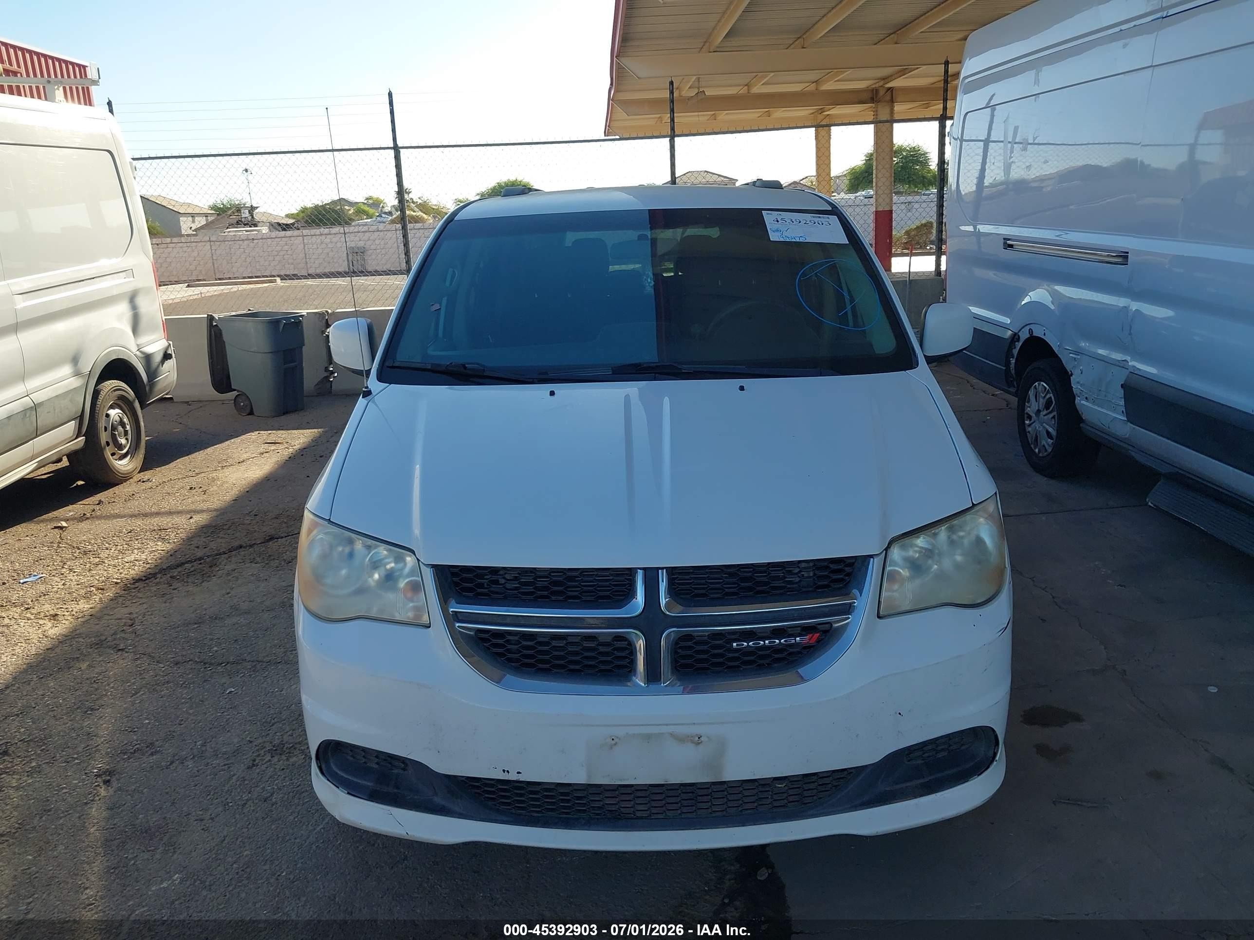 2013 Dodge Grand Caravan Sxt White vin: 2C4RDGCG6DR813464