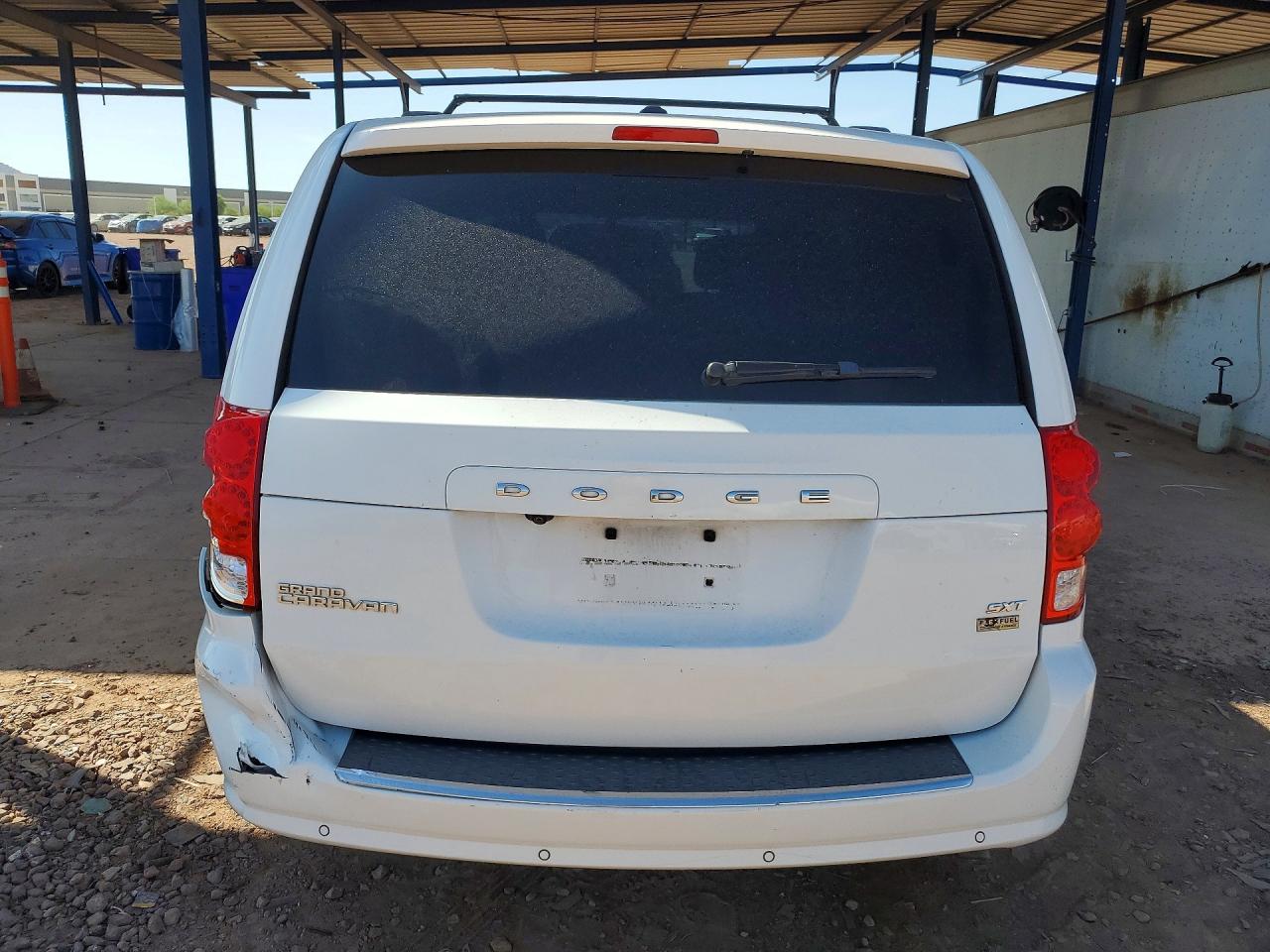 2013 Dodge Grand Caravan Sxt White vin: 2C4RDGCG6DR820656