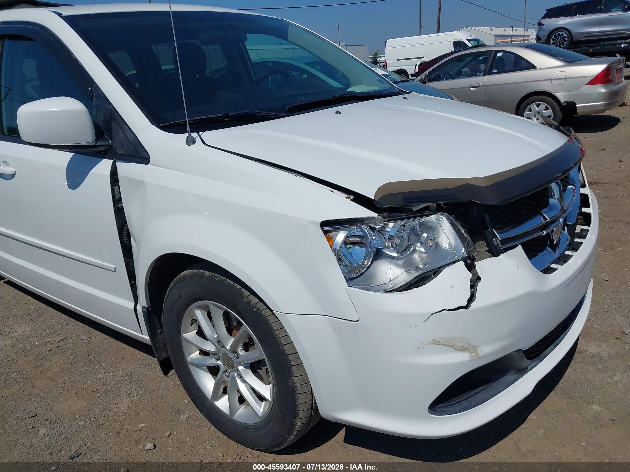 2014 Dodge Grand Caravan Sxt White vin: 2C4RDGCG6ER253186