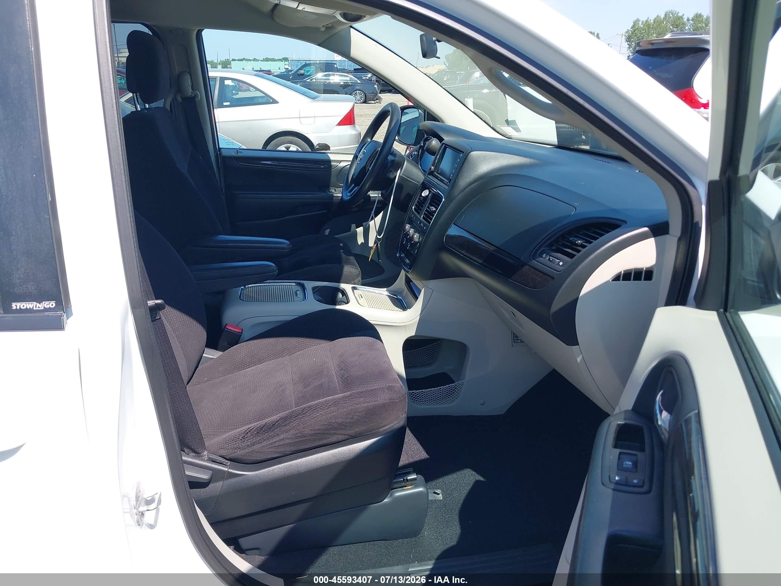 2014 Dodge Grand Caravan Sxt White vin: 2C4RDGCG6ER253186