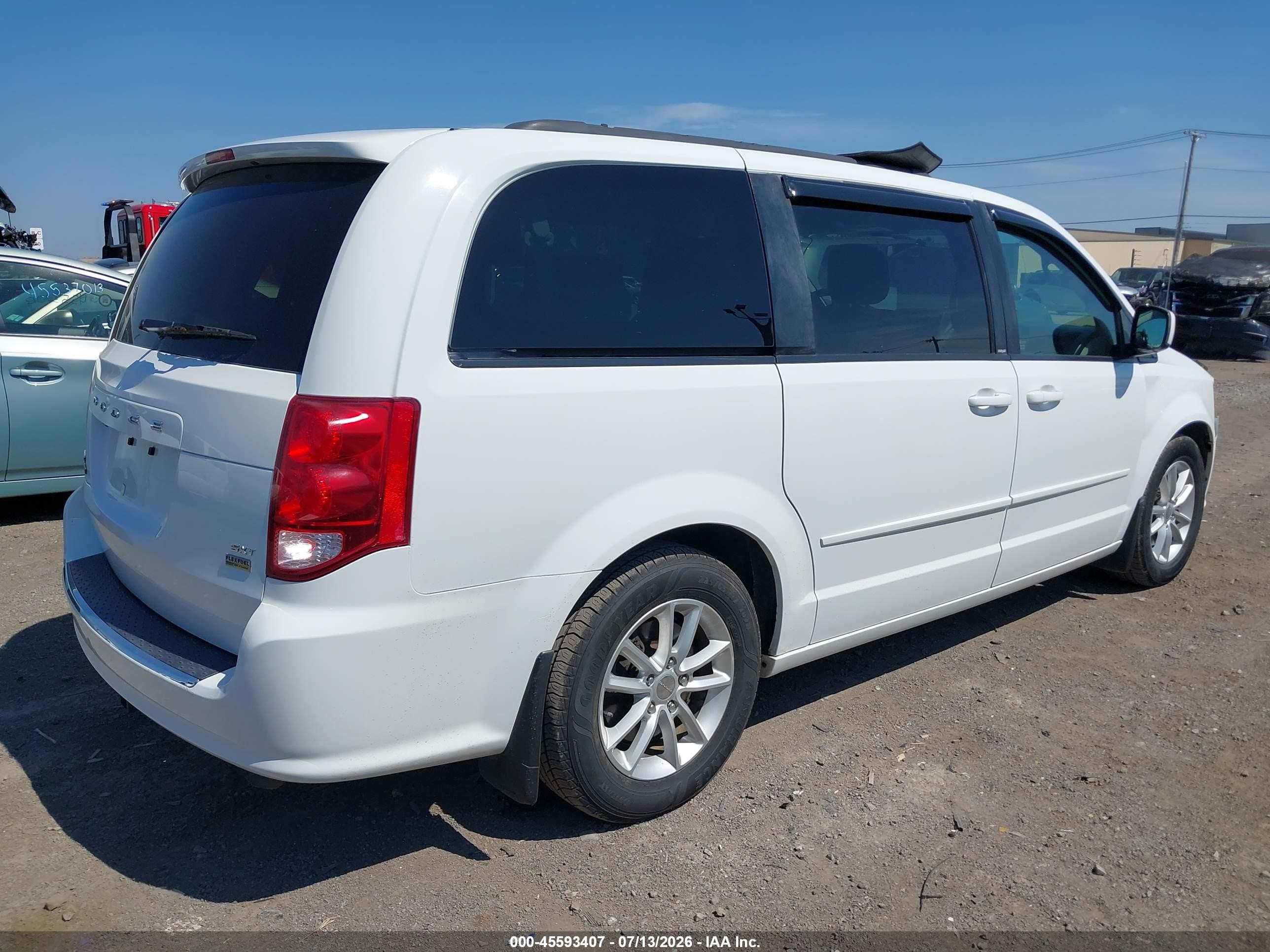 2014 Dodge Grand Caravan Sxt White vin: 2C4RDGCG6ER253186