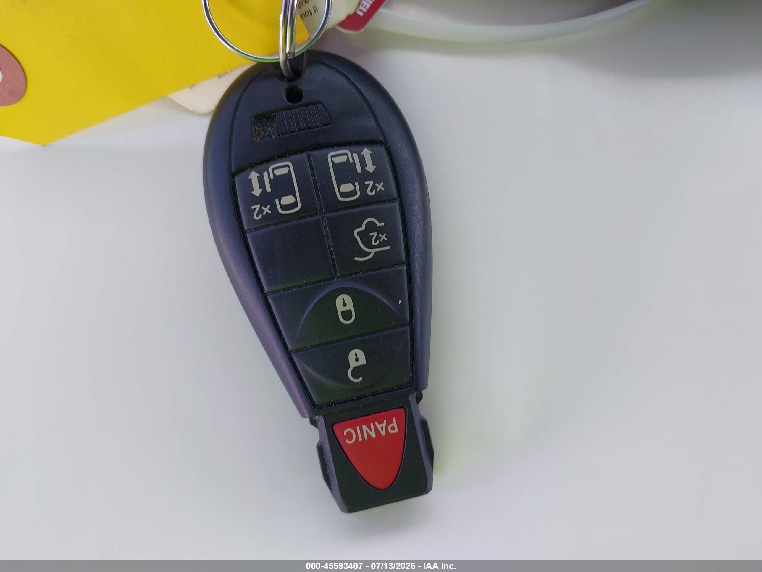2014 Dodge Grand Caravan Sxt White vin: 2C4RDGCG6ER253186