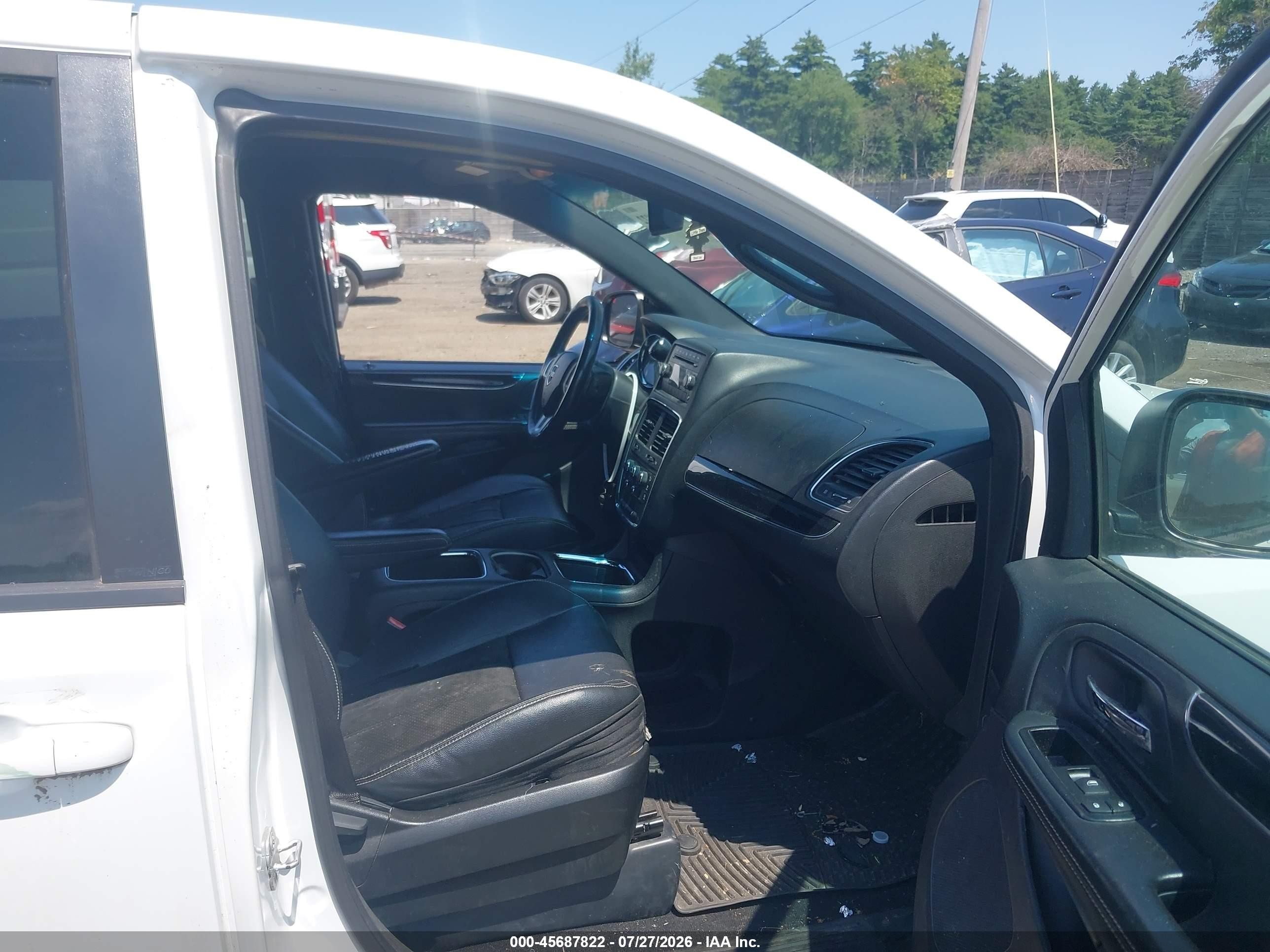 2014 Dodge Grand Caravan Sxt 30th Anniversary White vin: 2C4RDGCG6ER261319