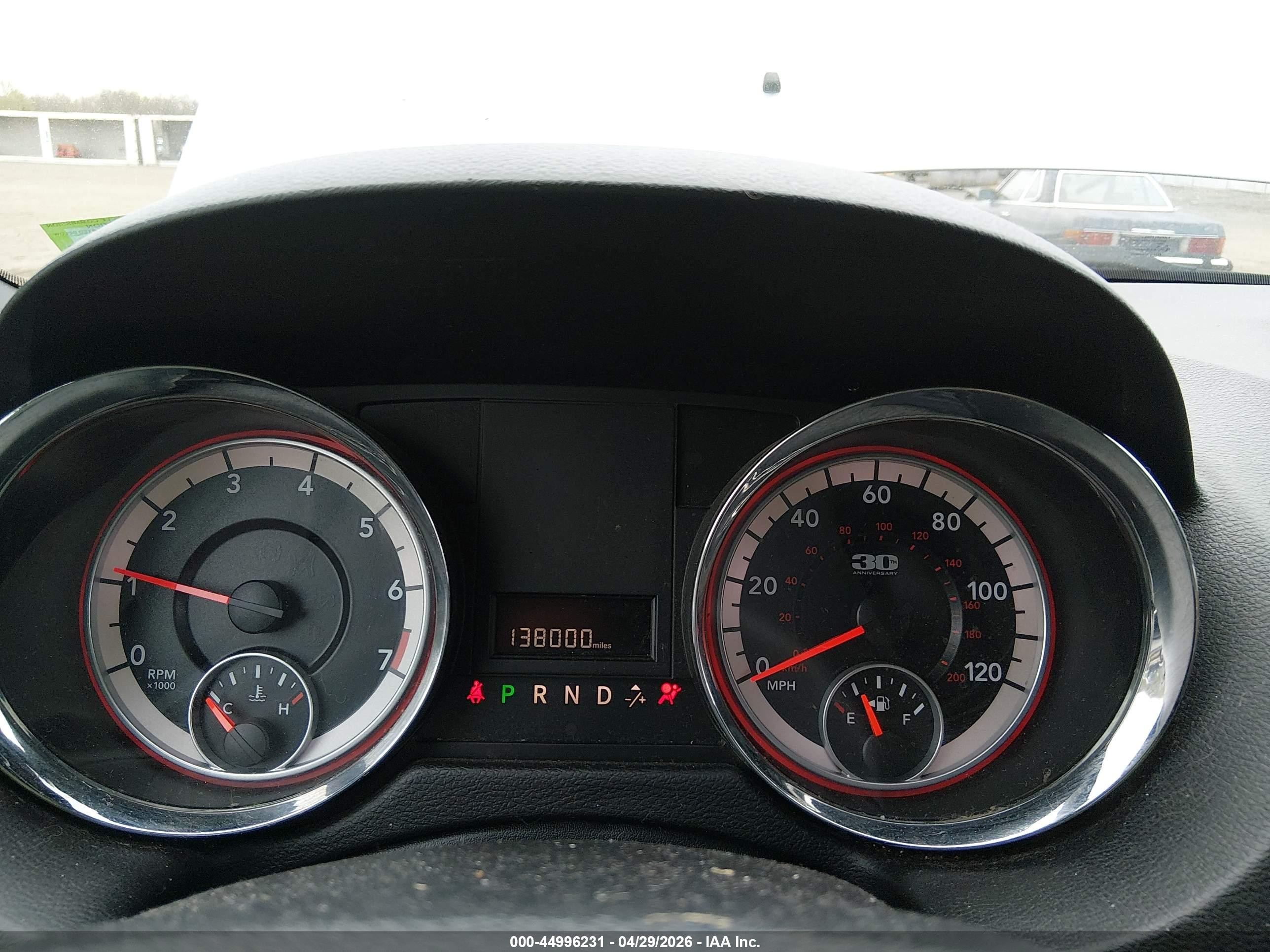 2014 Dodge Grand Caravan Sxt 30th Anniversary Silver vin: 2C4RDGCG6ER261465