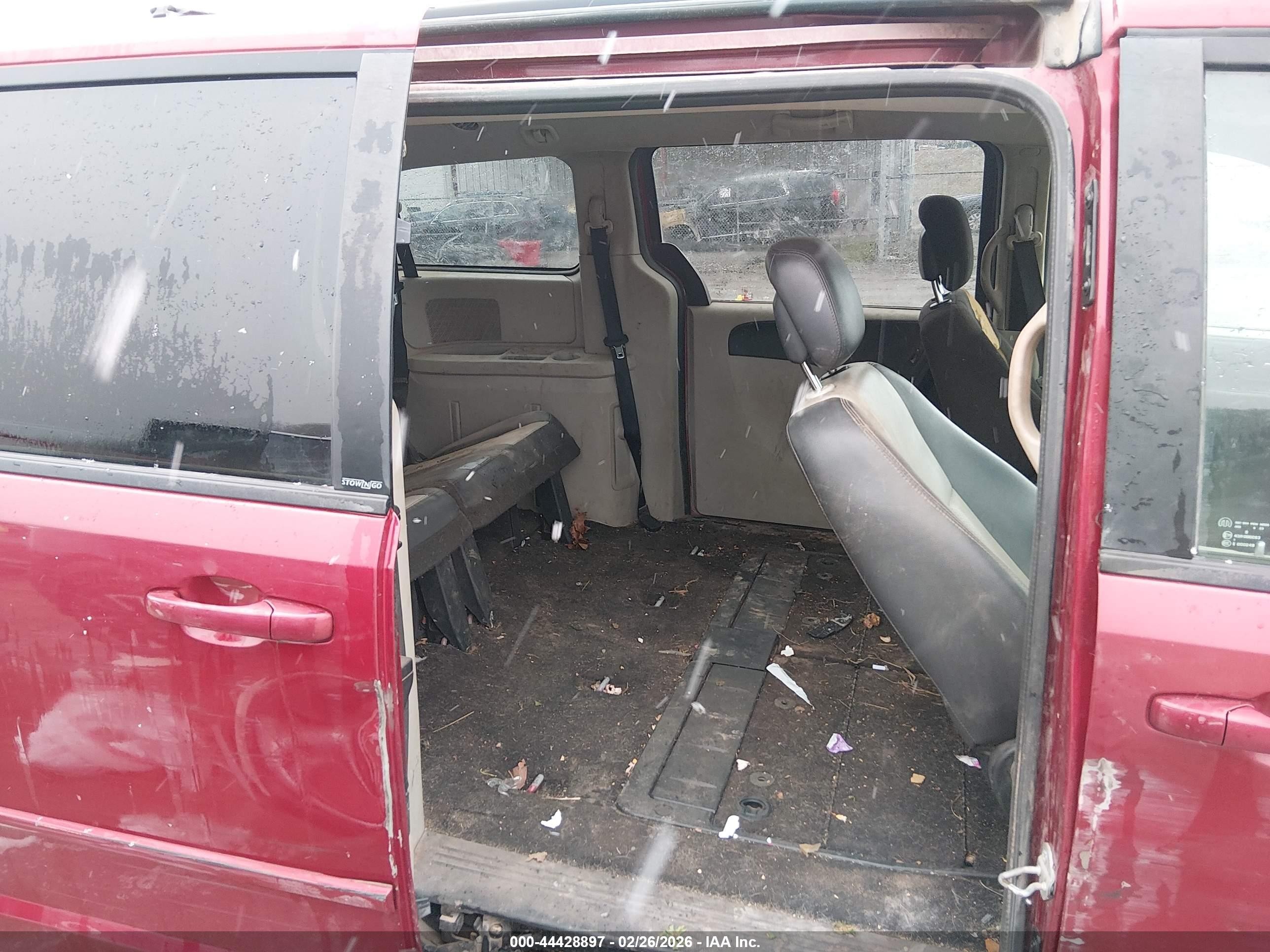 2014 Dodge Grand Caravan Sxt Красный vin: 2C4RDGCG6ER273731