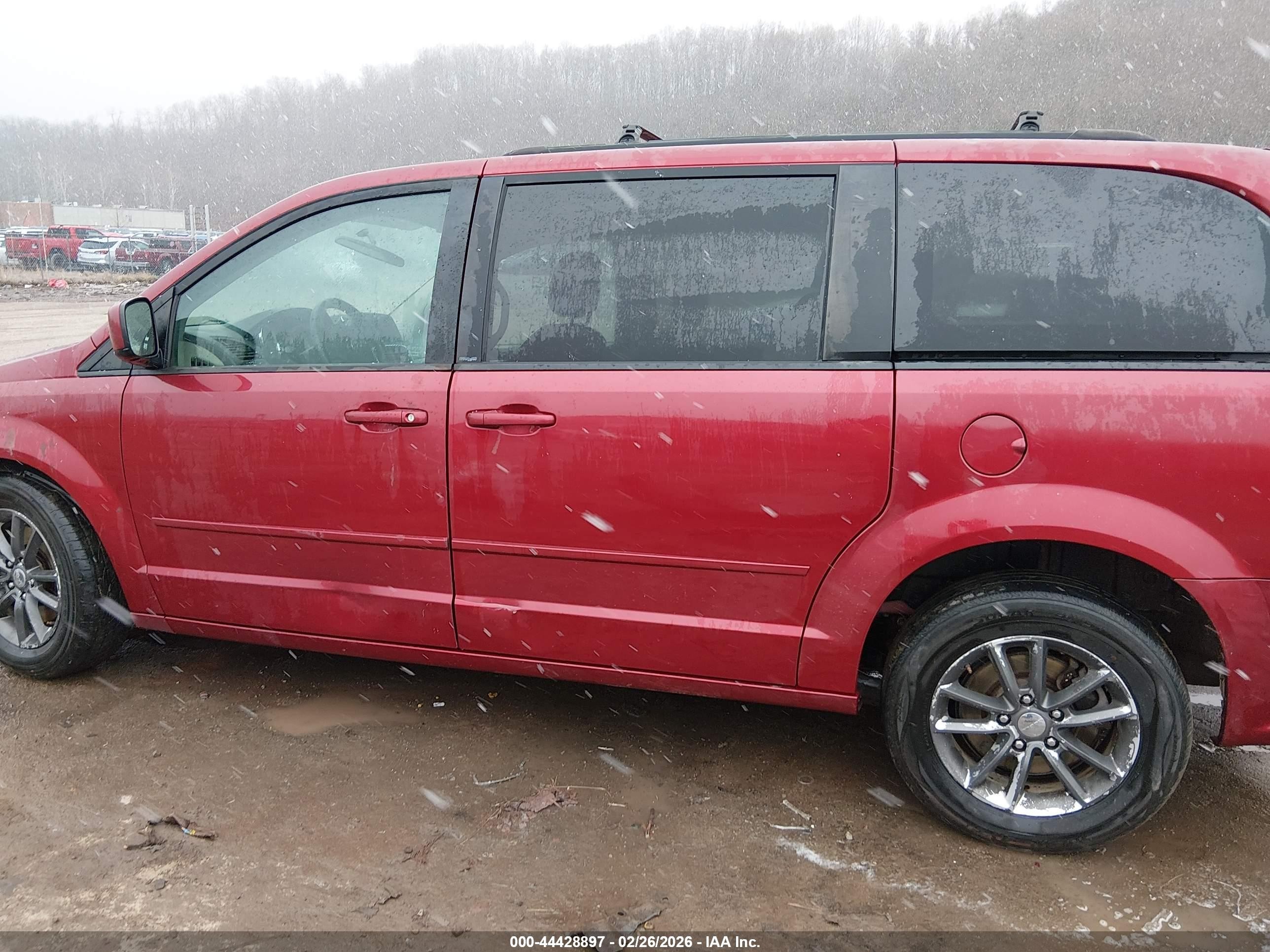 2014 Dodge Grand Caravan Sxt Красный vin: 2C4RDGCG6ER273731