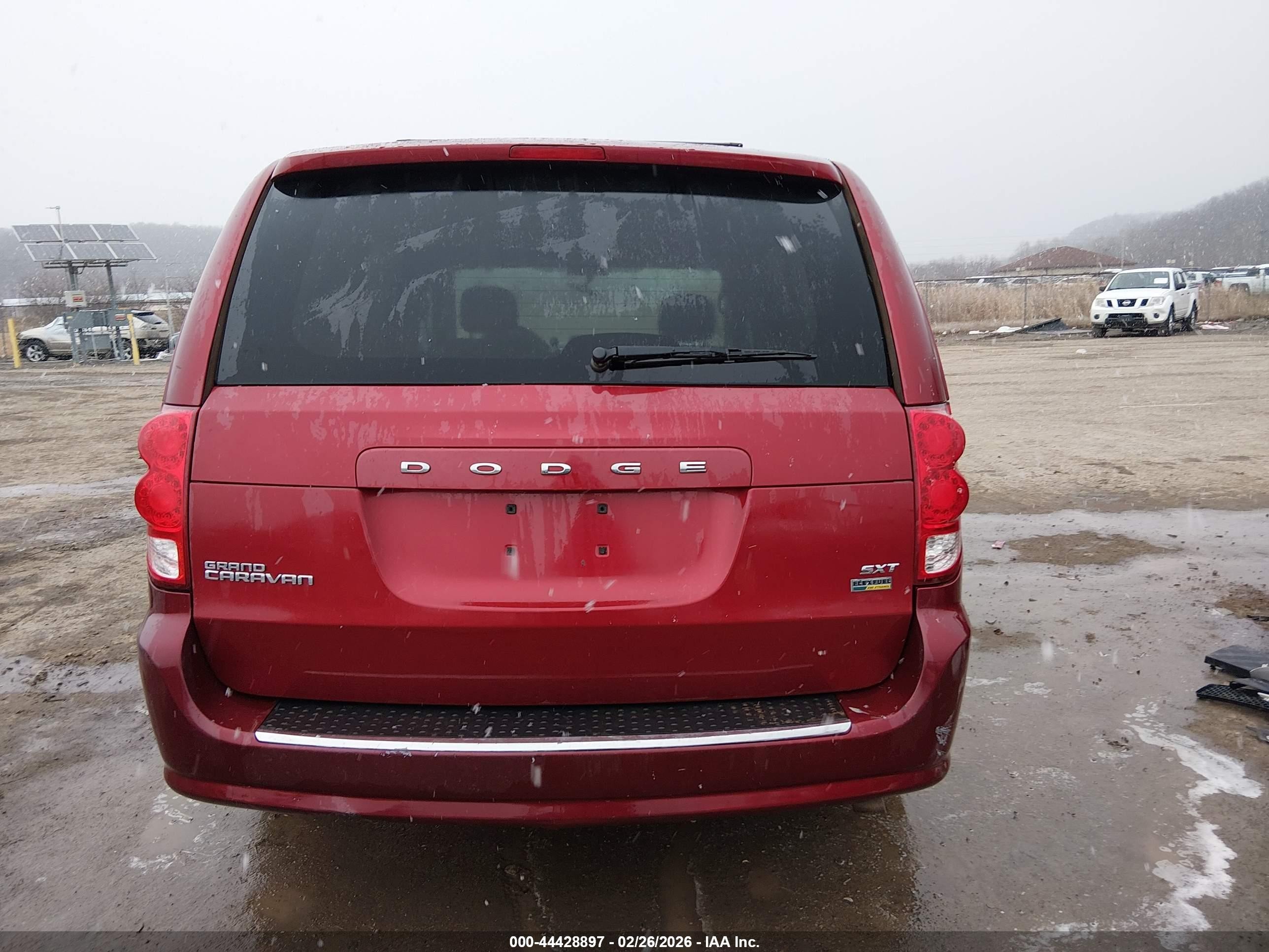 2014 Dodge Grand Caravan Sxt Красный vin: 2C4RDGCG6ER273731