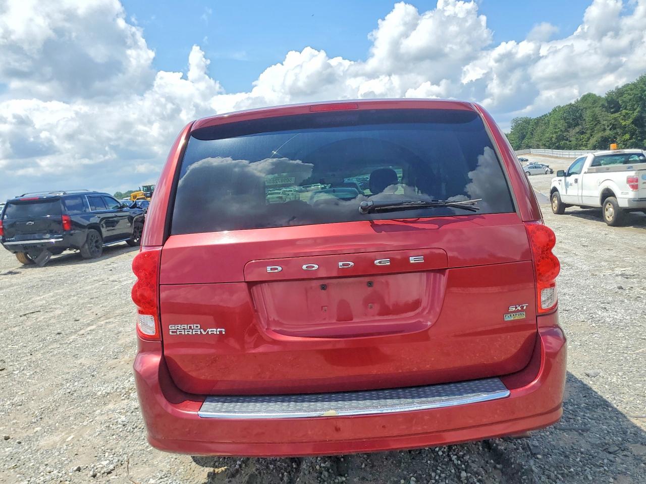 2014 Dodge Grand Caravan Sxt Red vin: 2C4RDGCG6ER341896