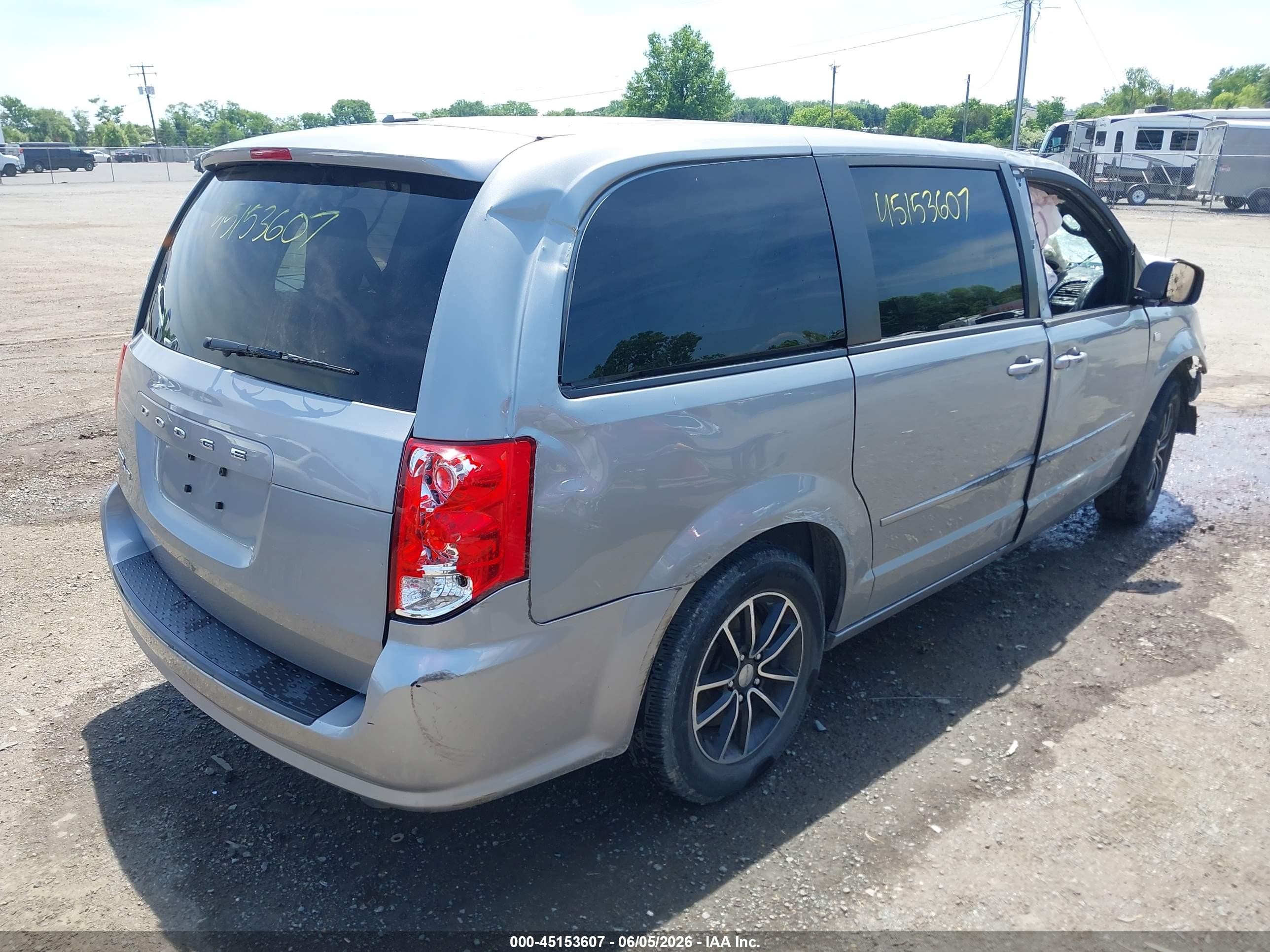2014 Dodge Grand Caravan Sxt 30th Anniversary Silver vin: 2C4RDGCG6ER450584