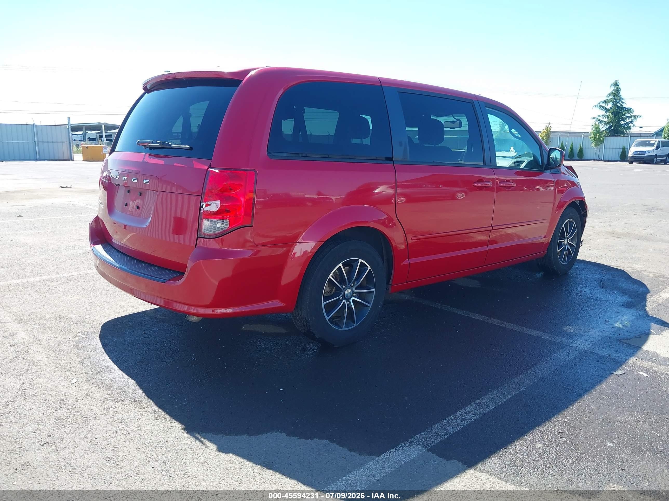 2015 Dodge Grand Caravan Sxt Red vin: 2C4RDGCG6FR587137