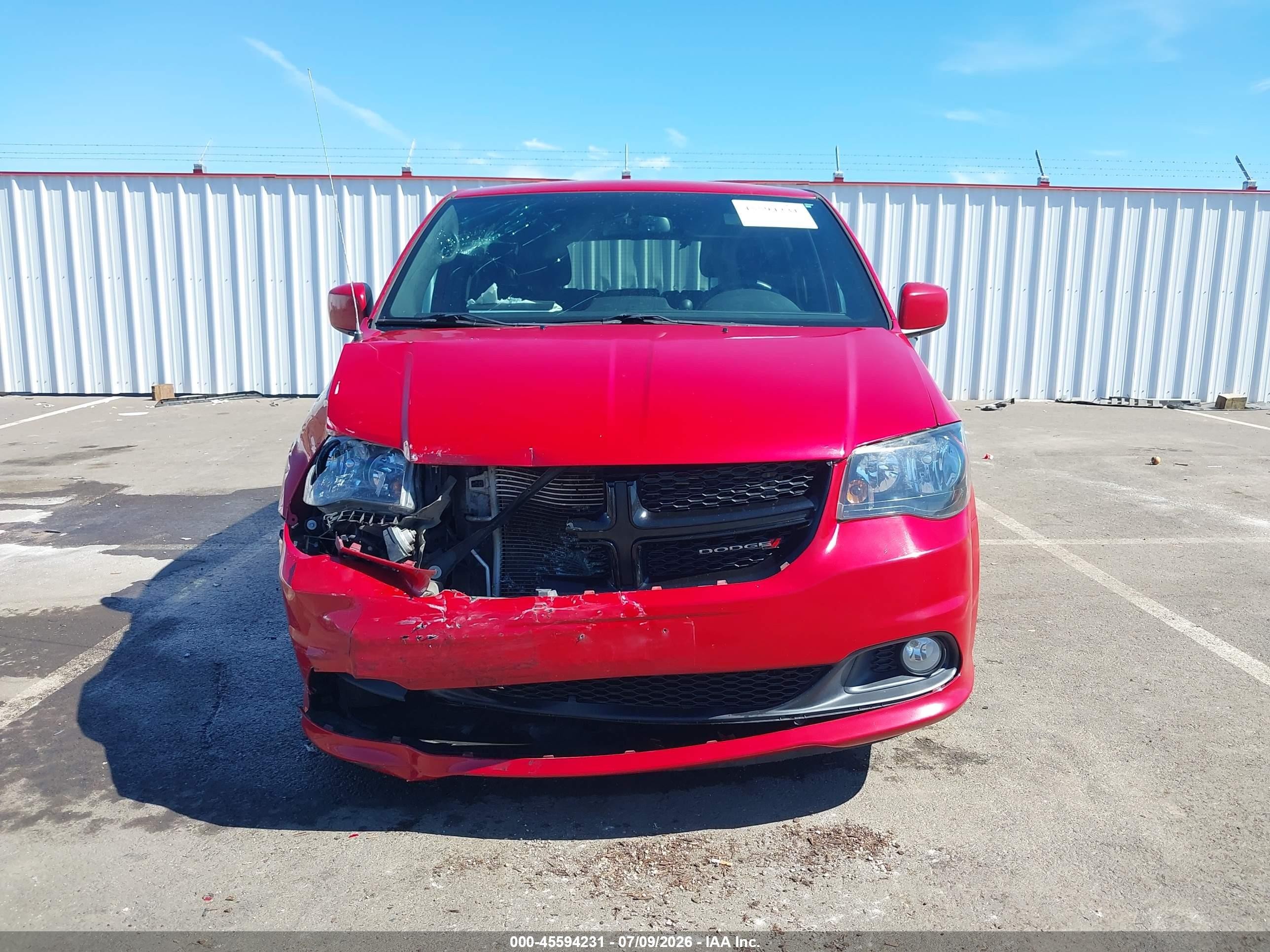 2015 Dodge Grand Caravan Sxt Red vin: 2C4RDGCG6FR587137