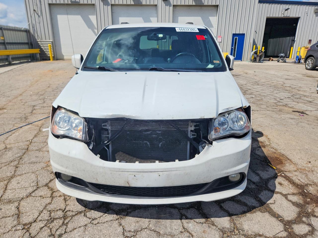2017 Dodge Grand Caravan Sxt White vin: 2C4RDGCG6HR604893