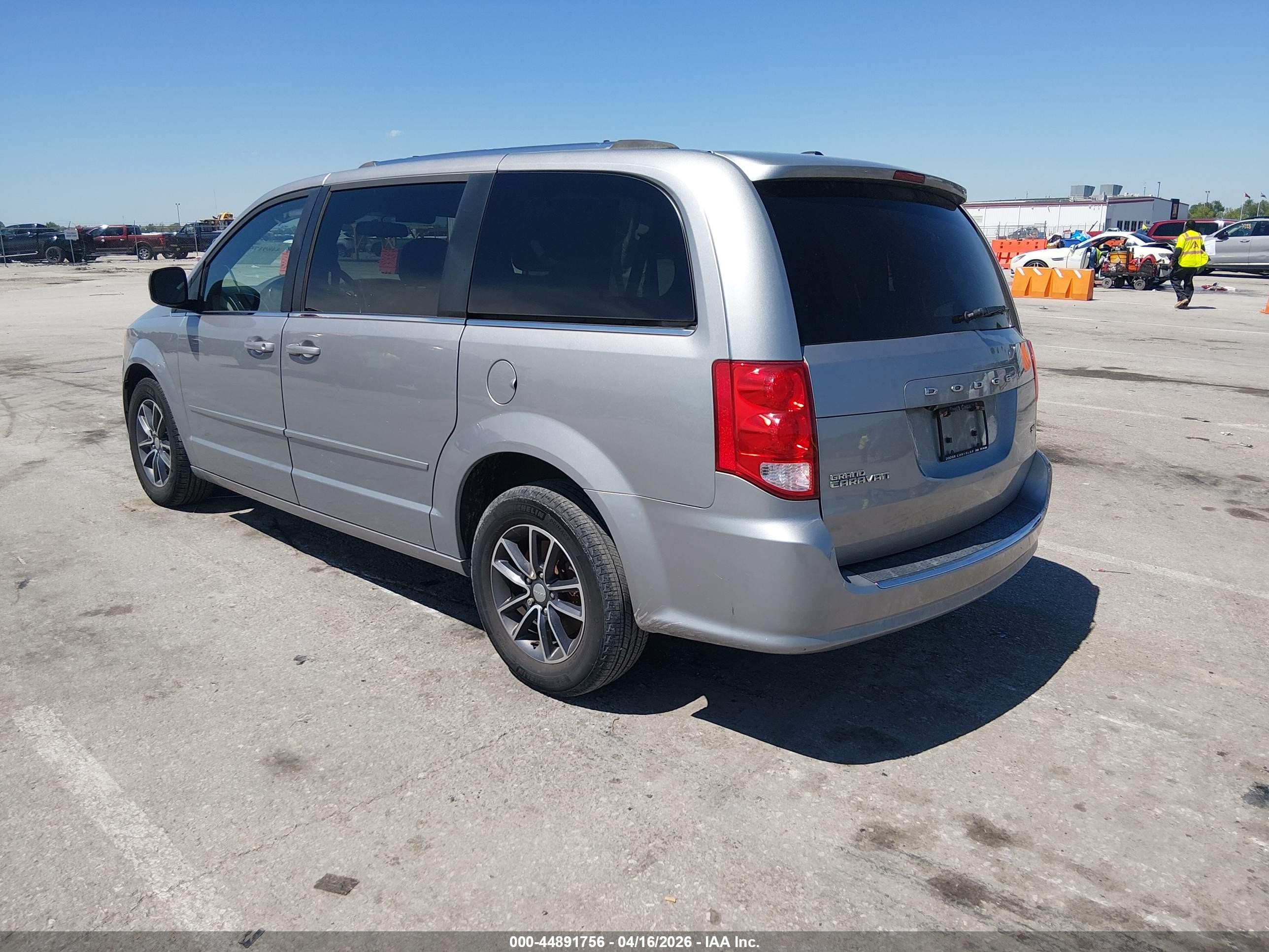 2017 Dodge Grand Caravan Sxt Gray vin: 2C4RDGCG6HR612329