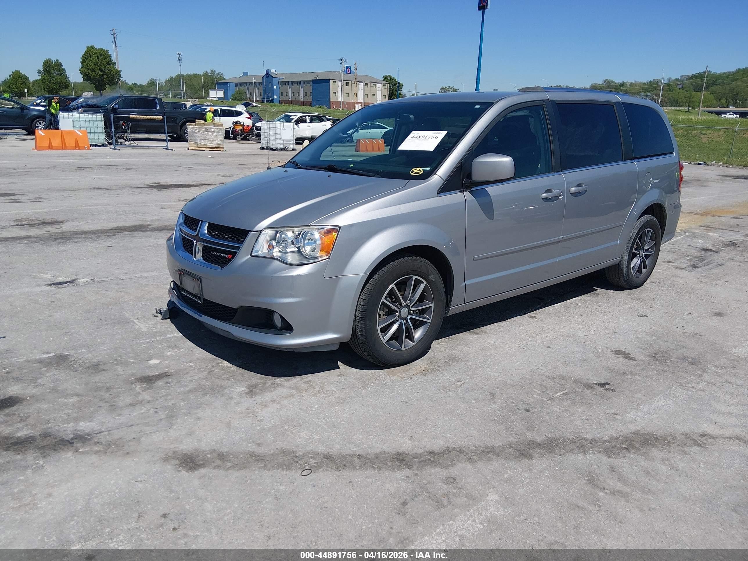 2017 Dodge Grand Caravan Sxt Gray vin: 2C4RDGCG6HR612329