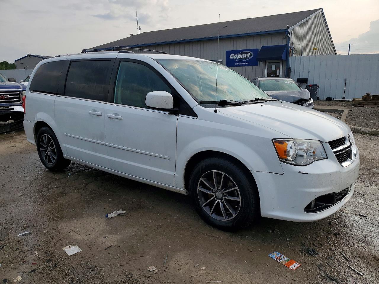 2017 Dodge Grand Caravan Sxt White vin: 2C4RDGCG6HR672384