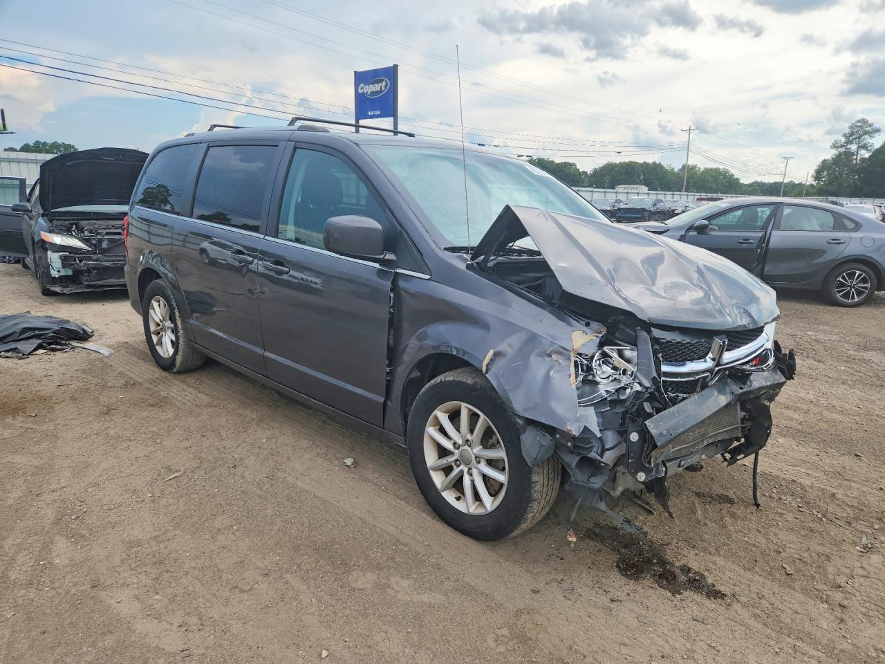 2018 Dodge Grand Caravan Sxt Gray vin: 2C4RDGCG6JR327622