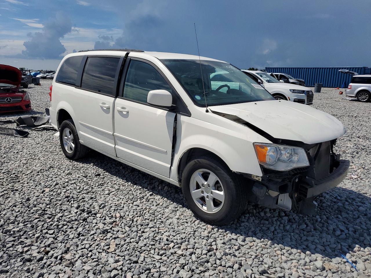 2012 Dodge Grand Caravan Sxt White vin: 2C4RDGCG7CR195263