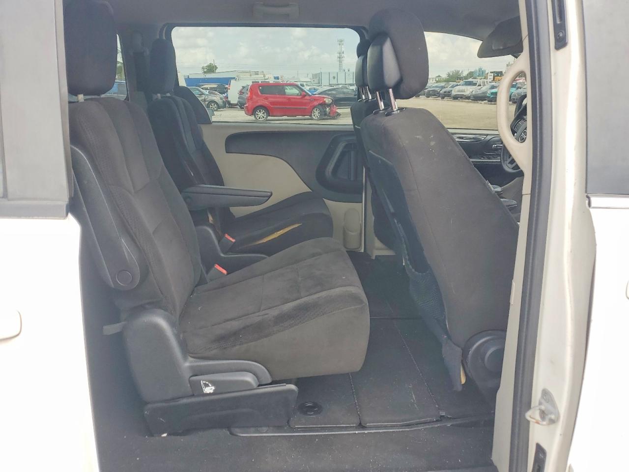 2012 Dodge Grand Caravan Sxt Silver vin: 2C4RDGCG7CR284413
