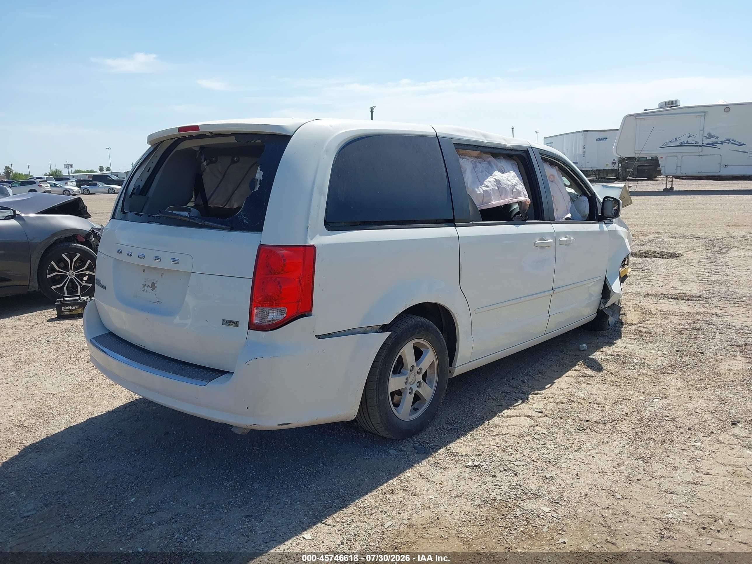 2013 Dodge Grand Caravan Sxt White vin: 2C4RDGCG7DR502545