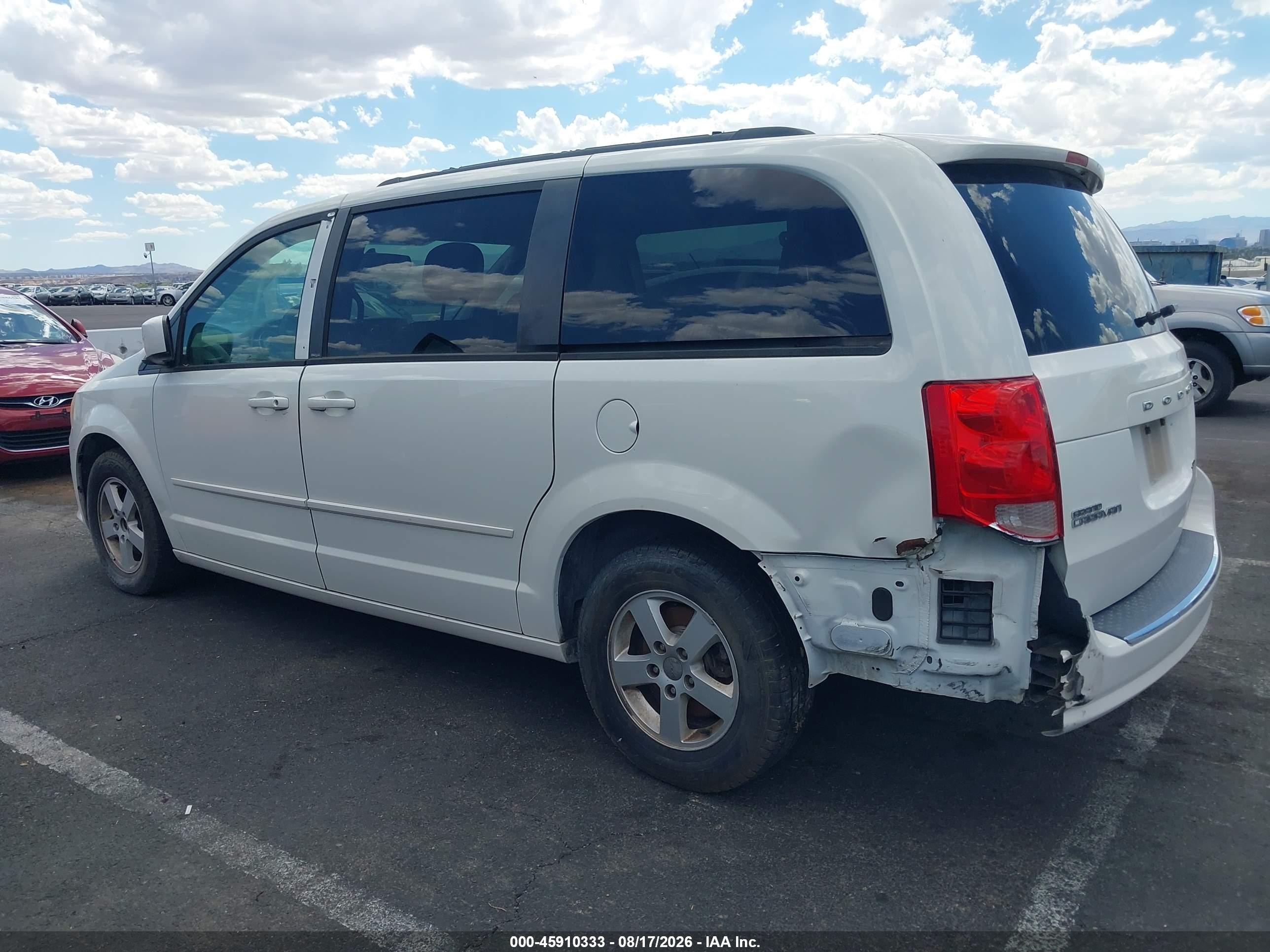2013 Dodge Grand Caravan Sxt Белый vin: 2C4RDGCG7DR551325