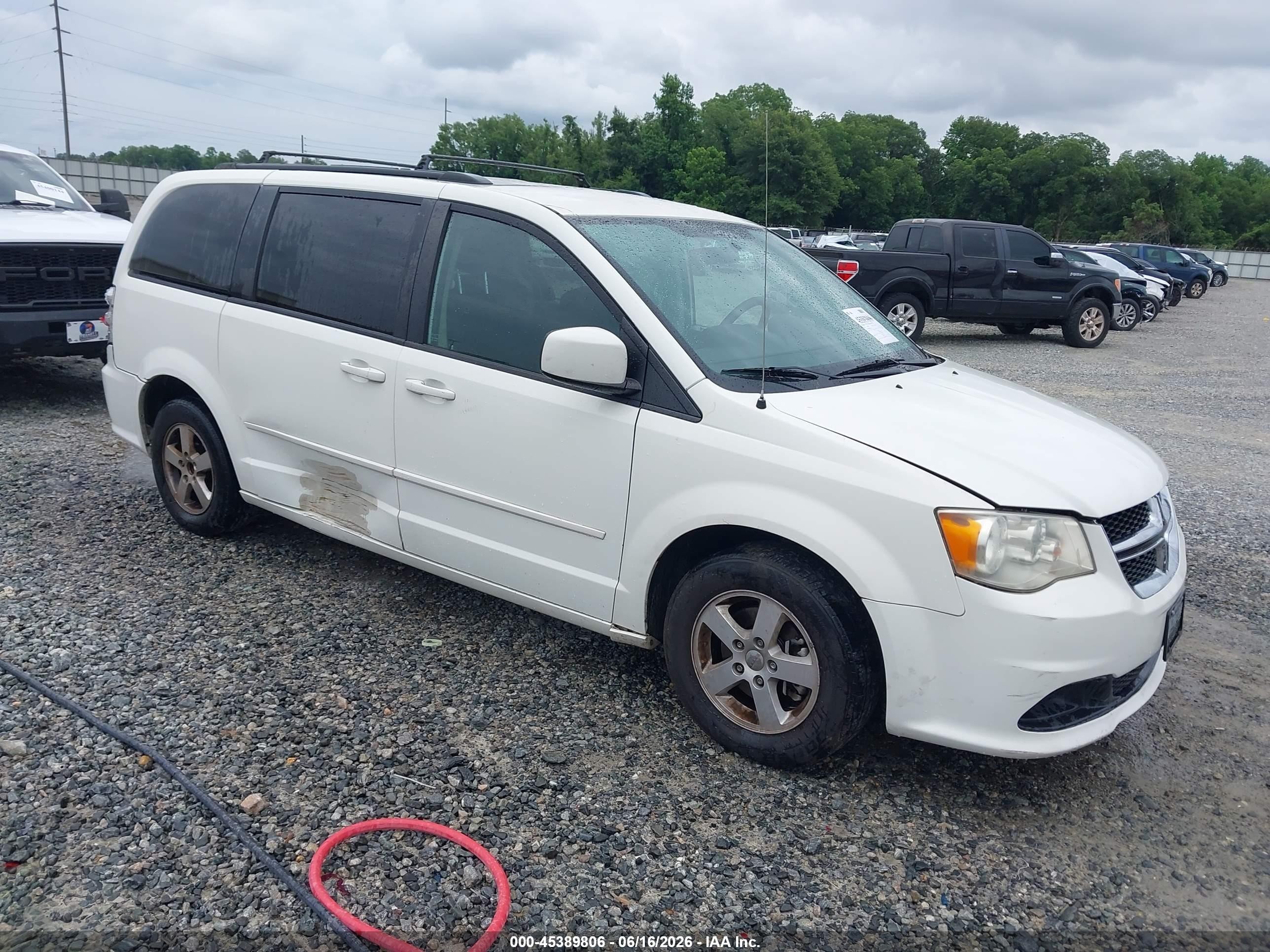 2013 Dodge Grand Caravan Sxt White vin: 2C4RDGCG7DR552247