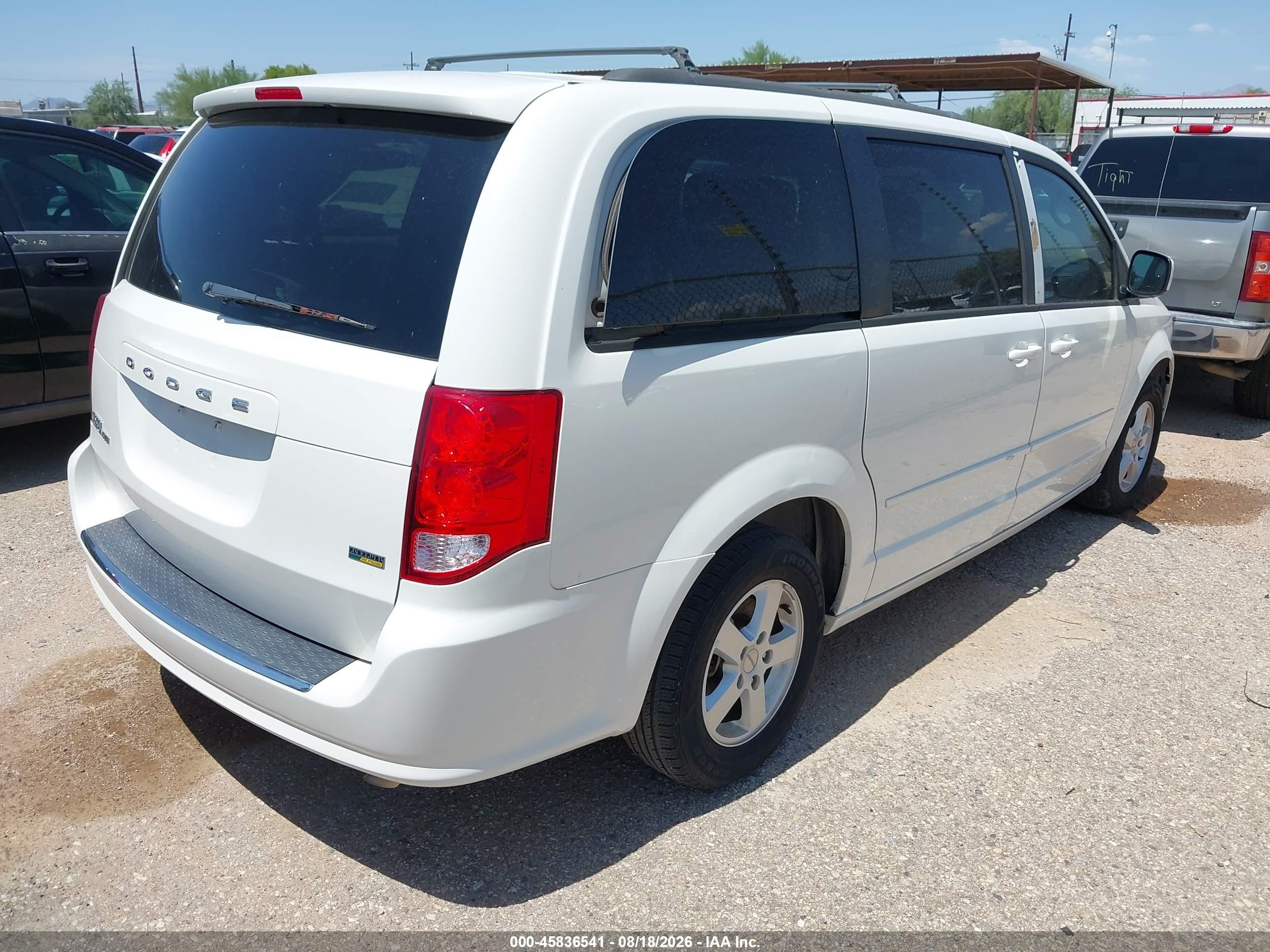 2013 Dodge Grand Caravan Sxt White vin: 2C4RDGCG7DR581540