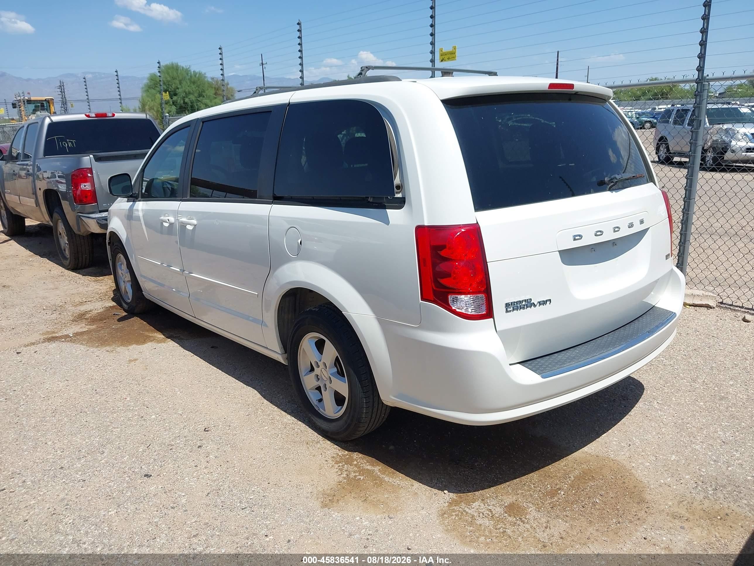 2013 Dodge Grand Caravan Sxt White vin: 2C4RDGCG7DR581540