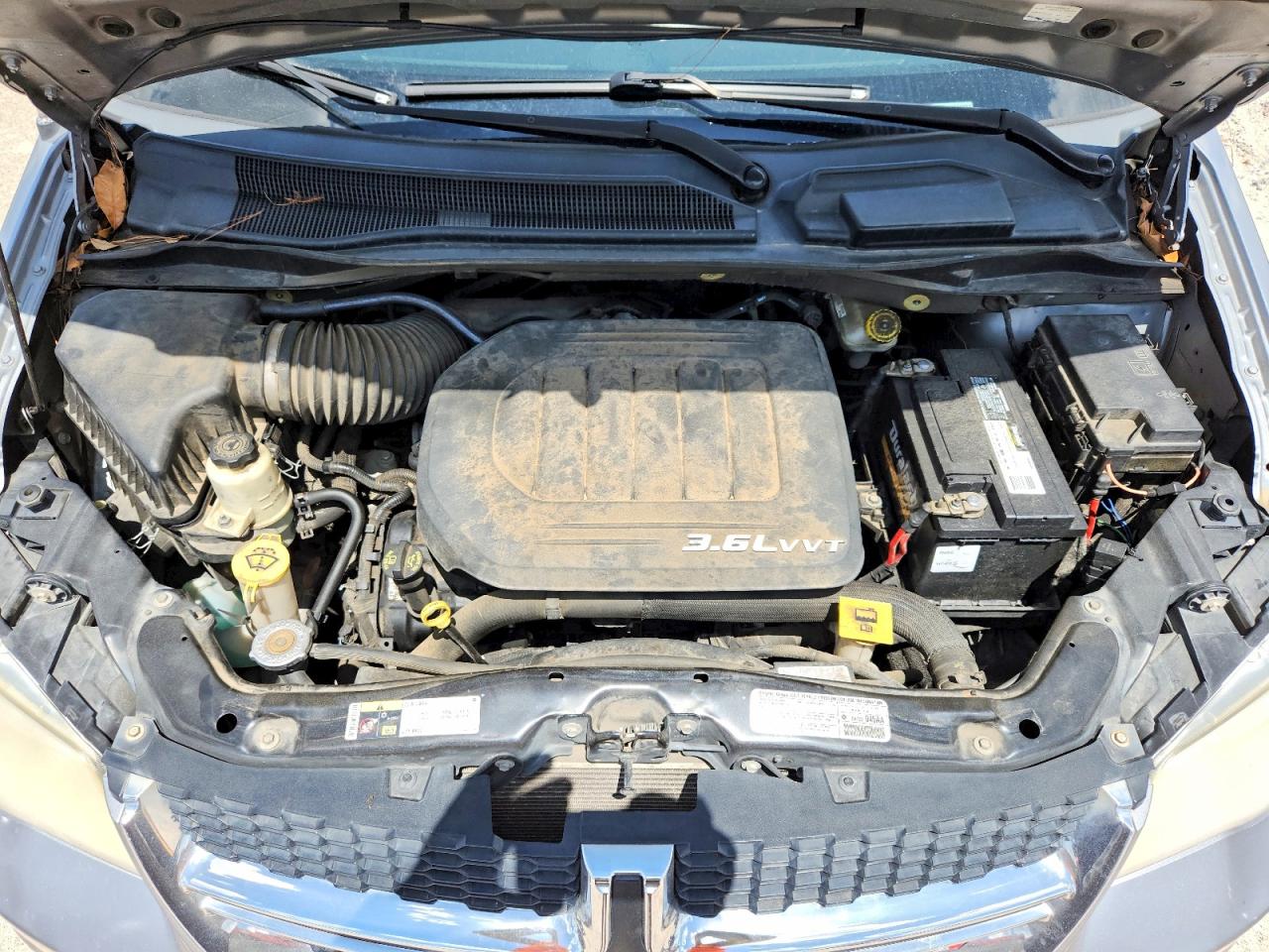 2013 Dodge Grand Caravan Sxt Silver vin: 2C4RDGCG7DR611023