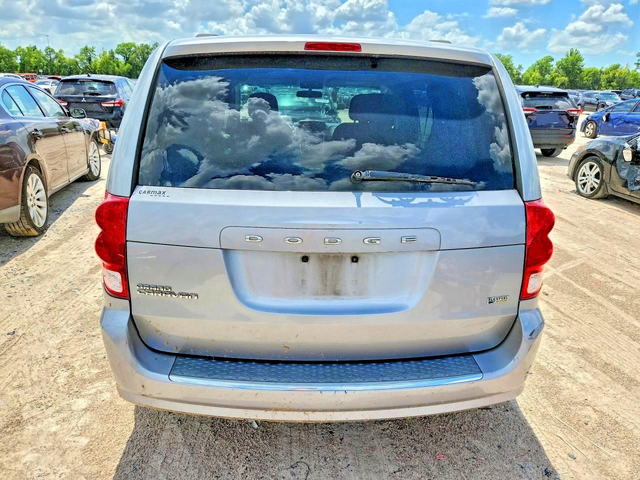 2013 Dodge Grand Caravan Sxt Silver vin: 2C4RDGCG7DR611023