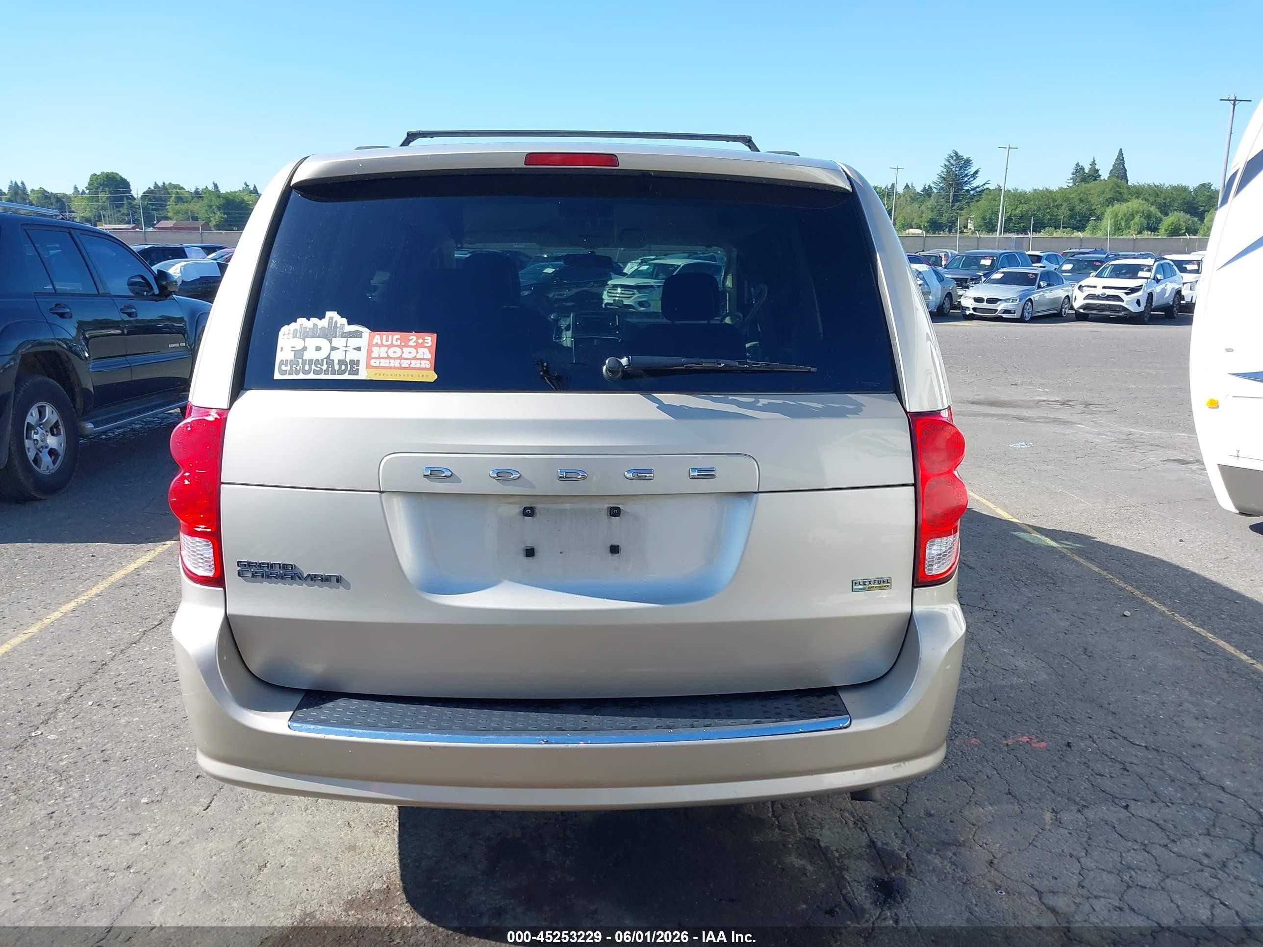 2013 Dodge Grand Caravan Sxt Gold vin: 2C4RDGCG7DR628047