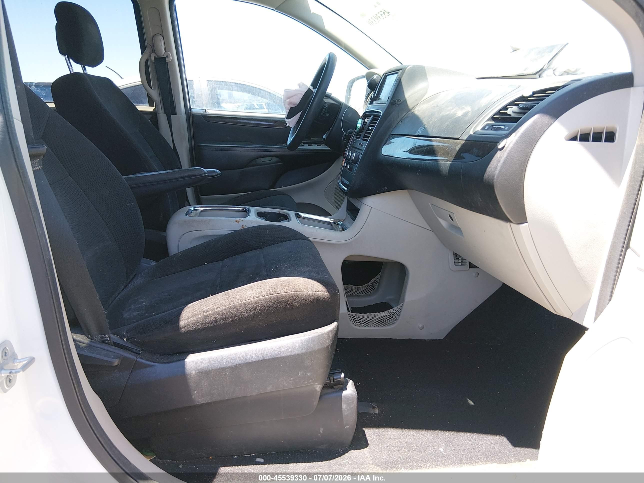2013 Dodge Grand Caravan Sxt White vin: 2C4RDGCG7DR637363