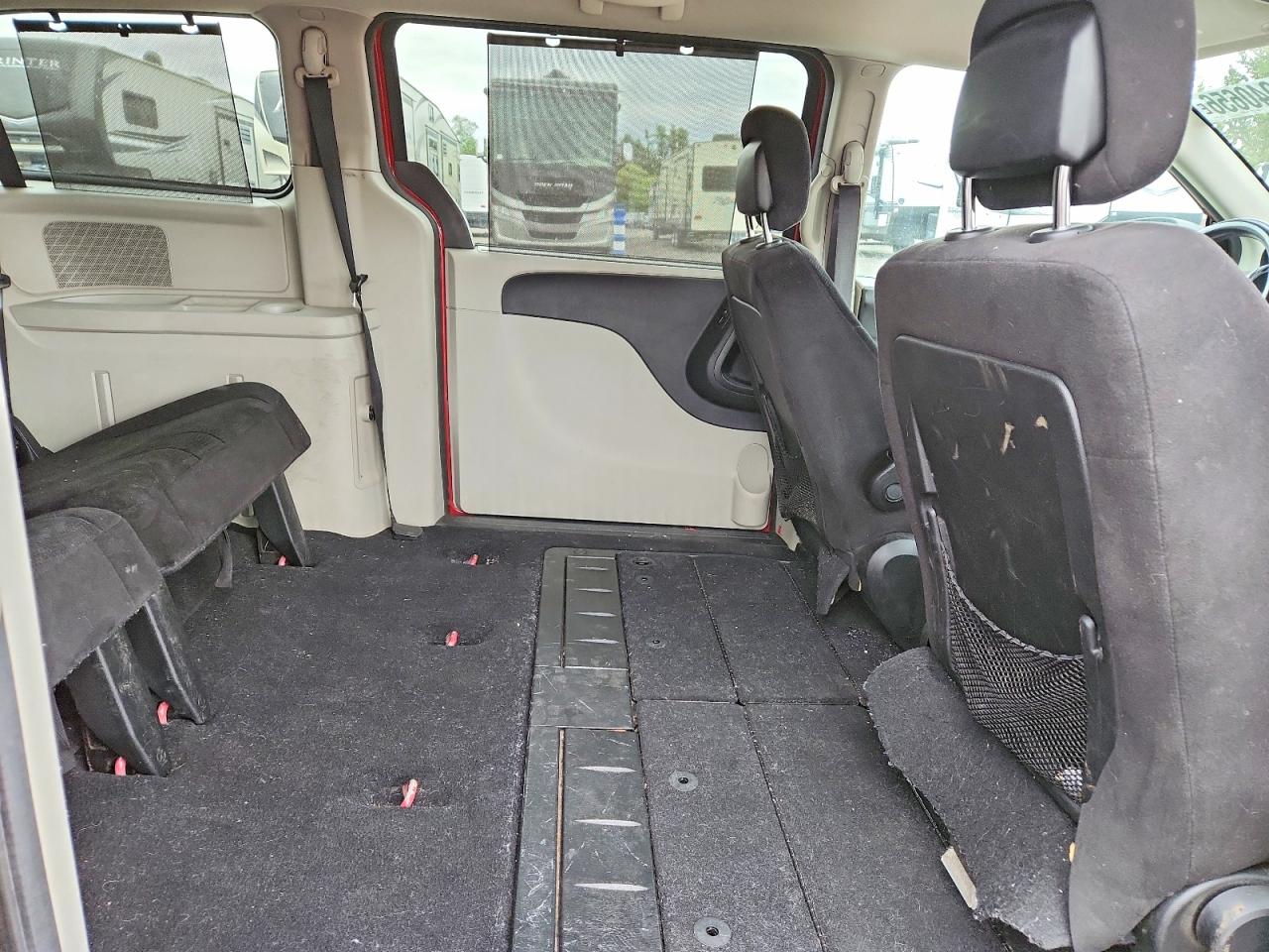 2013 Dodge Grand Caravan Sxt Красный vin: 2C4RDGCG7DR799154