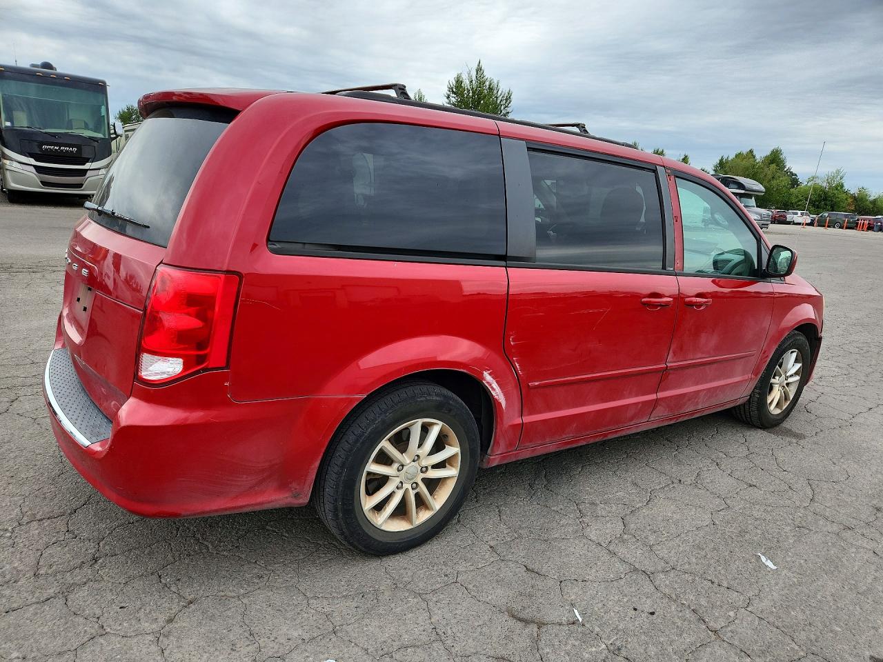 2013 Dodge Grand Caravan Sxt Красный vin: 2C4RDGCG7DR799154