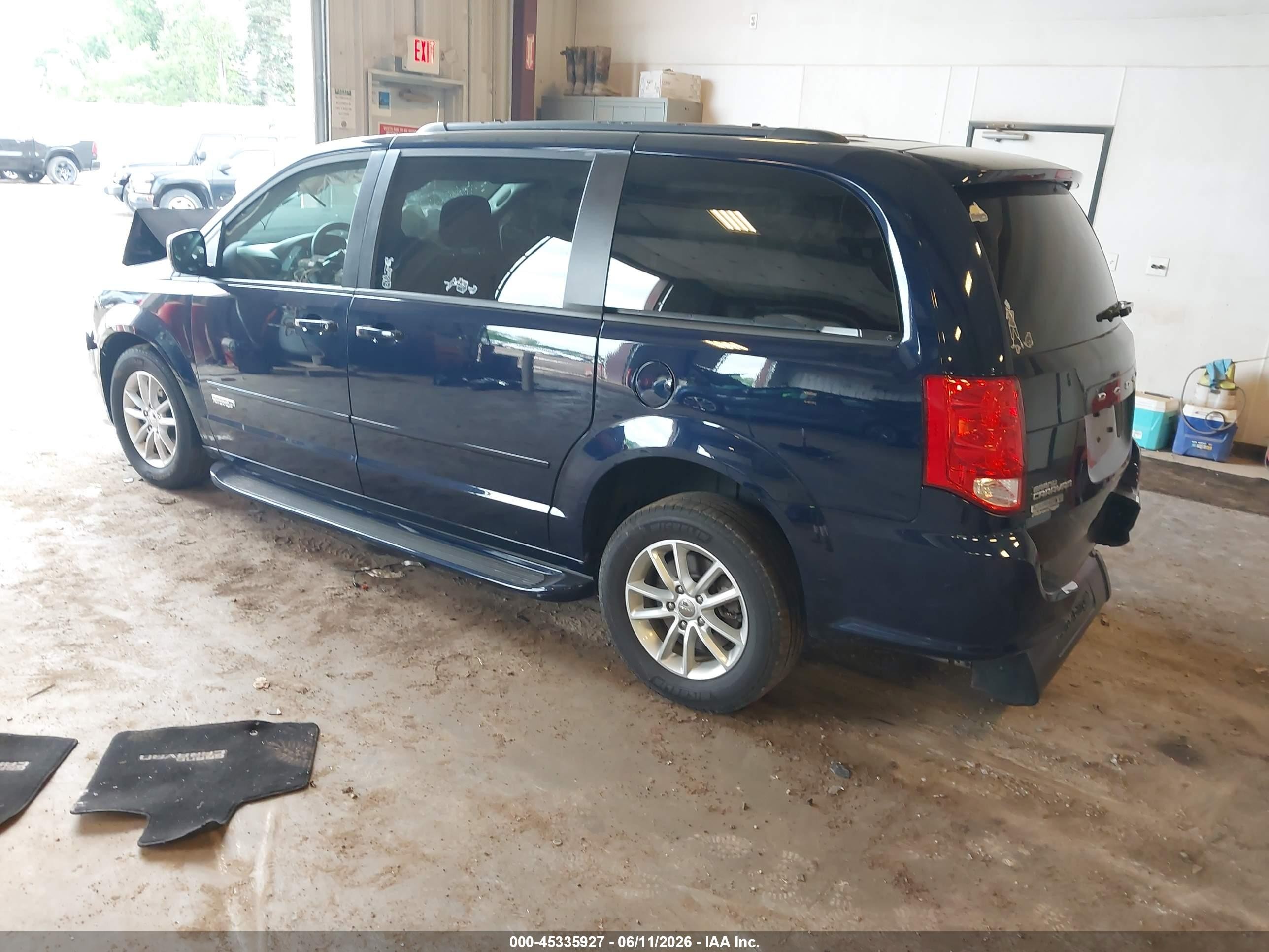 2015 Dodge Grand Caravan Sxt Navy vin: 2C4RDGCG7FR611509