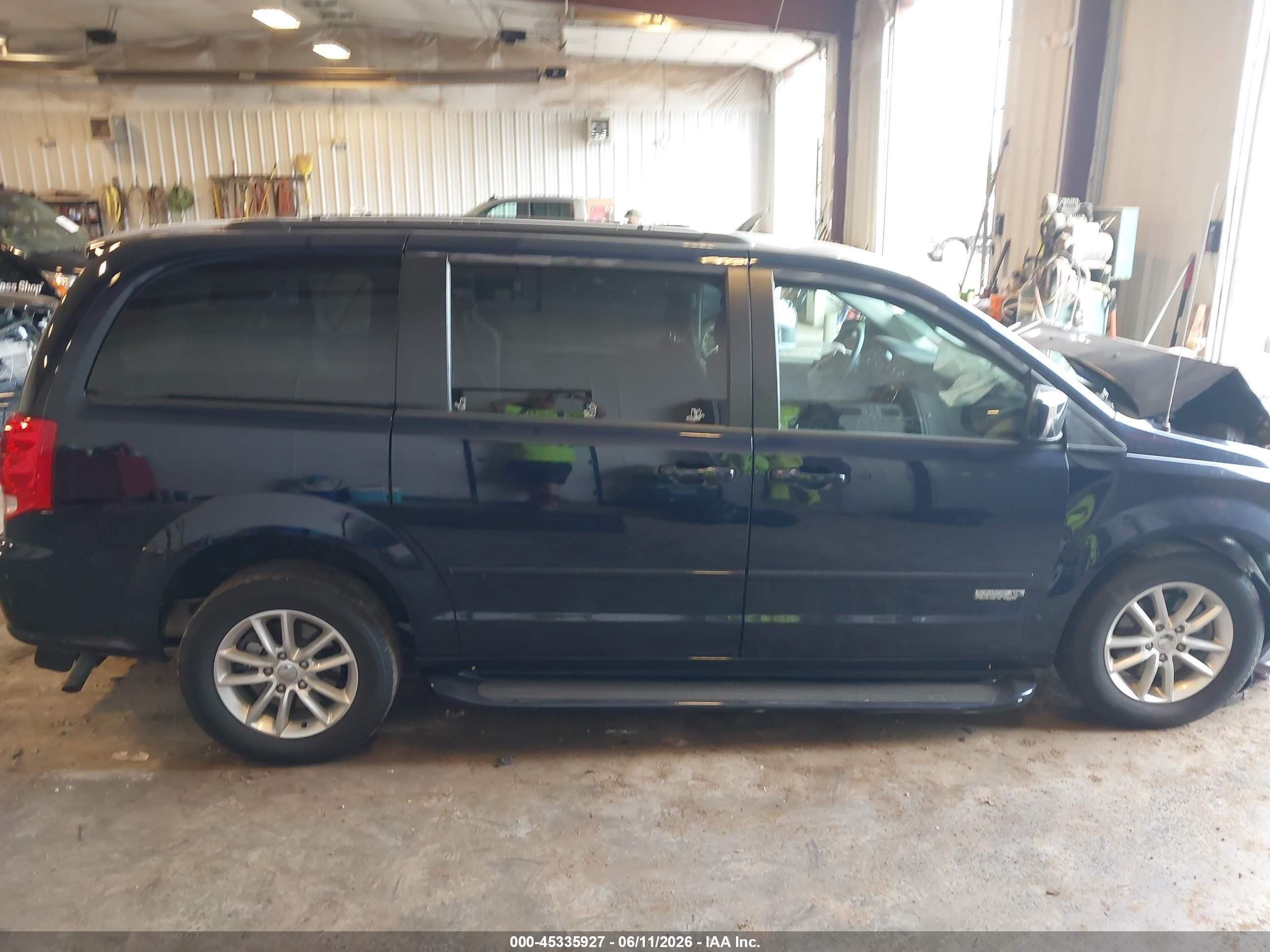 2015 Dodge Grand Caravan Sxt Navy vin: 2C4RDGCG7FR611509