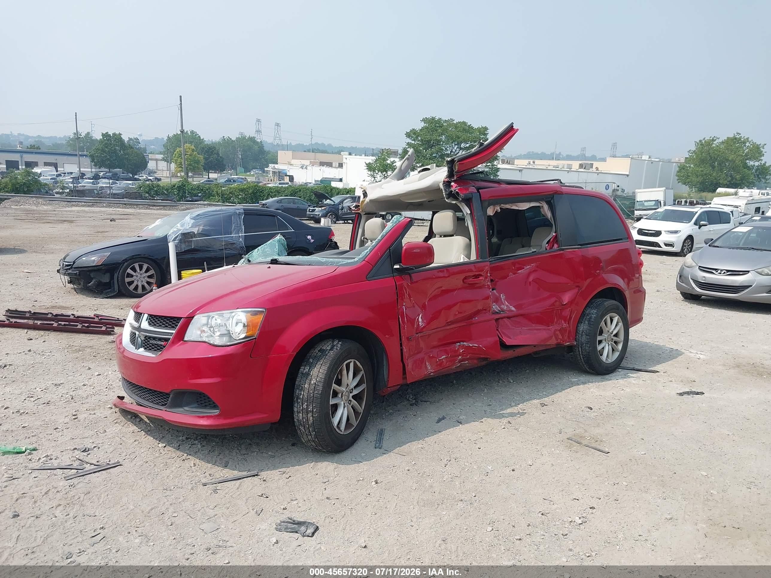 2015 Dodge Grand Caravan Sxt Красный vin: 2C4RDGCG7FR616998