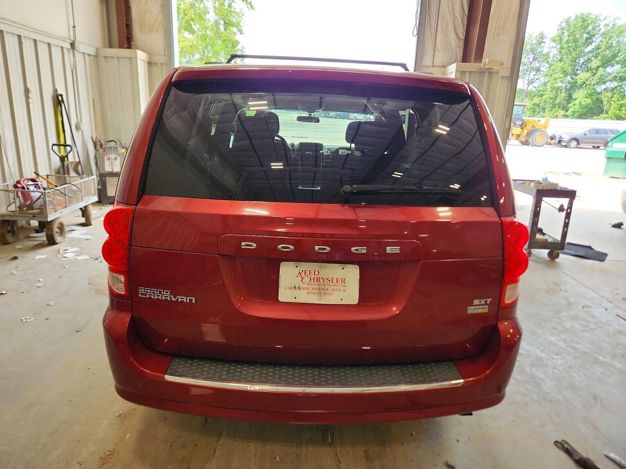 2015 Dodge Grand Caravan Sxt Бордовый vin: 2C4RDGCG7FR631369