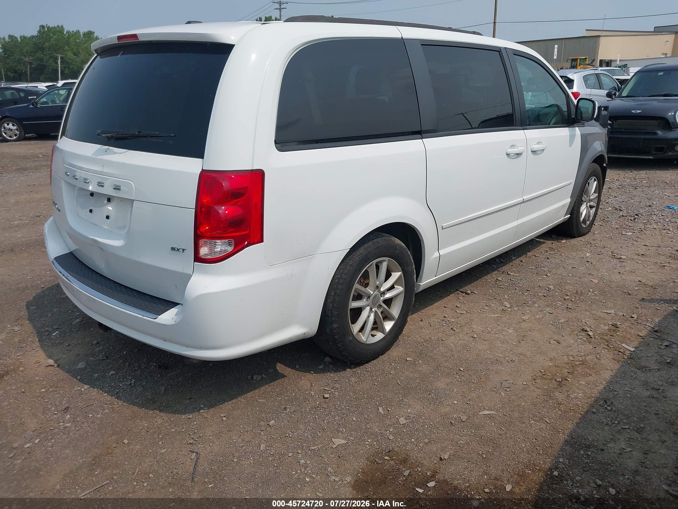 2015 Dodge Grand Caravan Sxt White vin: 2C4RDGCG7FR641867