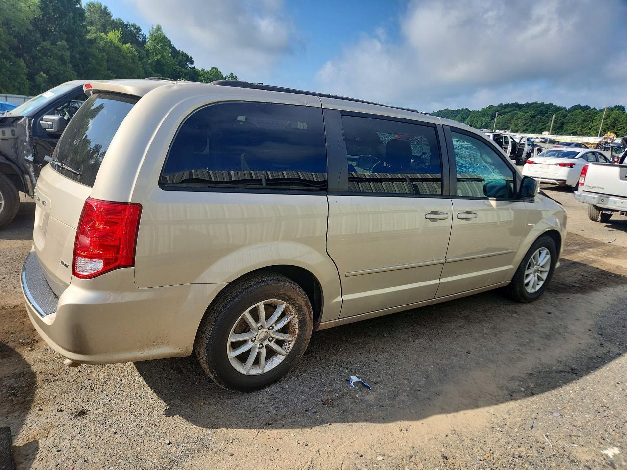 2015 Dodge Grand Caravan Sxt Beige vin: 2C4RDGCG7FR663335