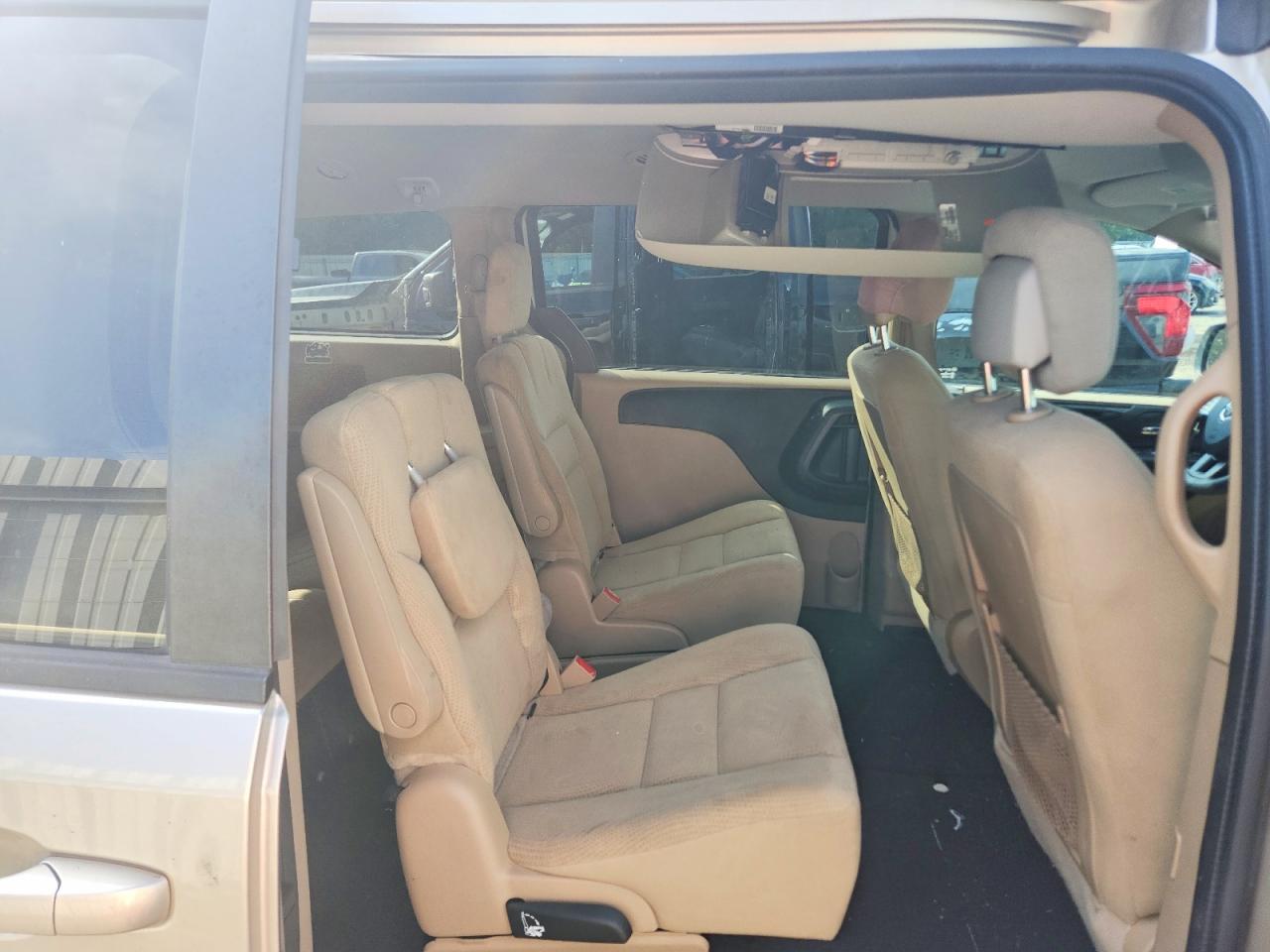 2015 Dodge Grand Caravan Sxt Beige vin: 2C4RDGCG7FR663335