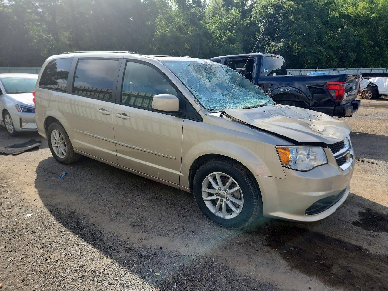 2015 Dodge Grand Caravan Sxt Beige vin: 2C4RDGCG7FR663335
