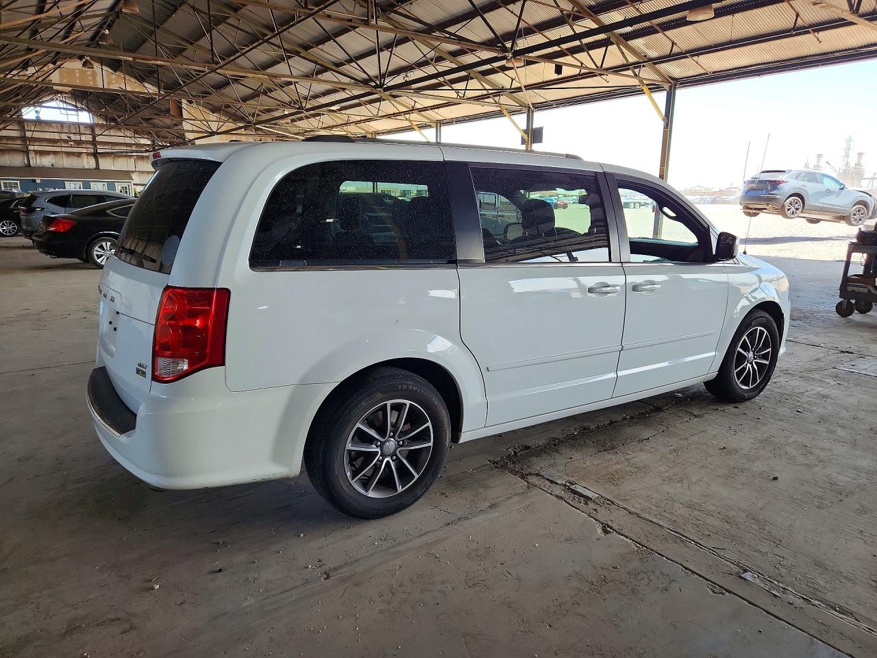 2017 Dodge Grand Caravan Sxt White vin: 2C4RDGCG7HR735816