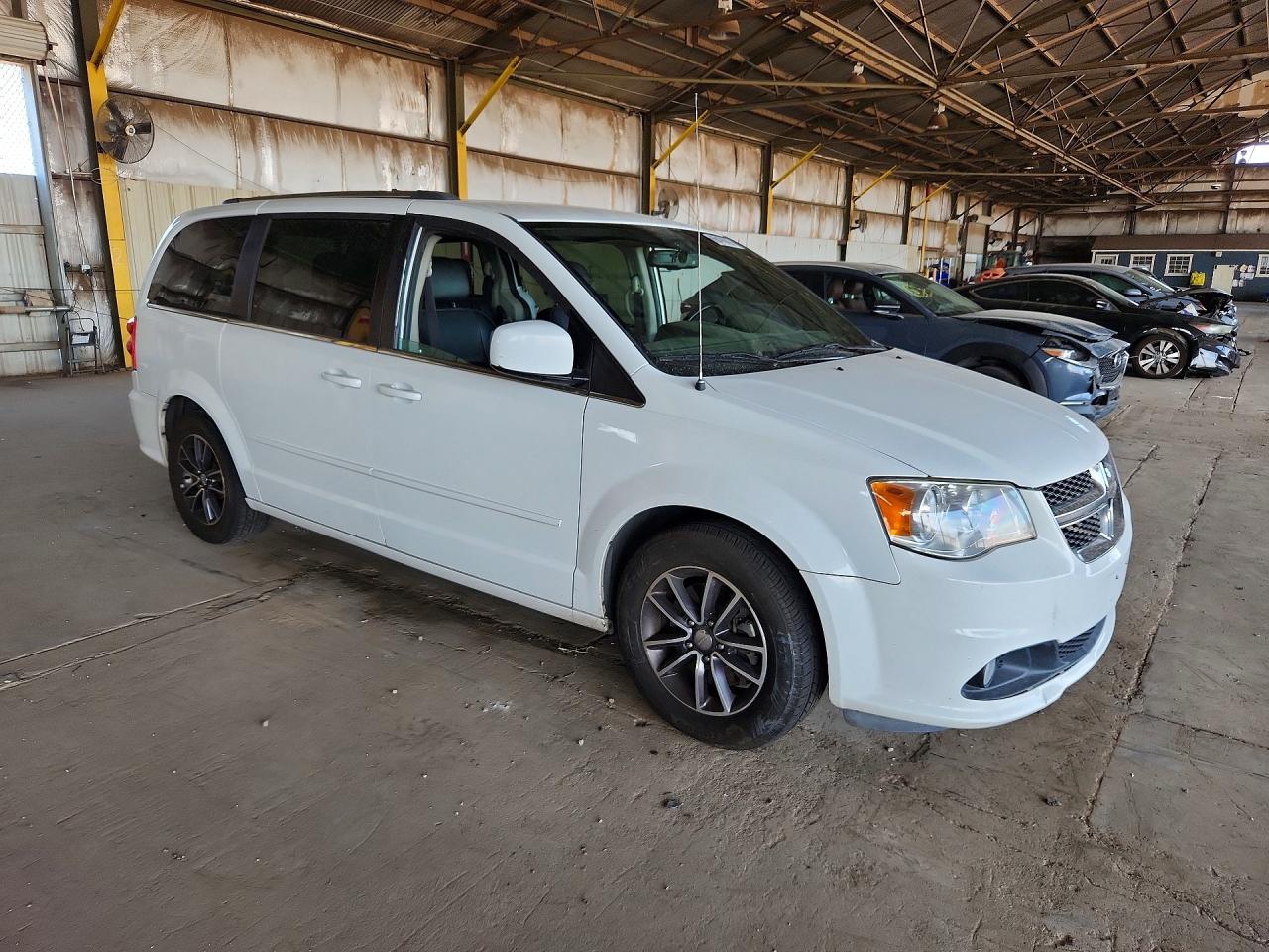 2017 Dodge Grand Caravan Sxt White vin: 2C4RDGCG7HR735816